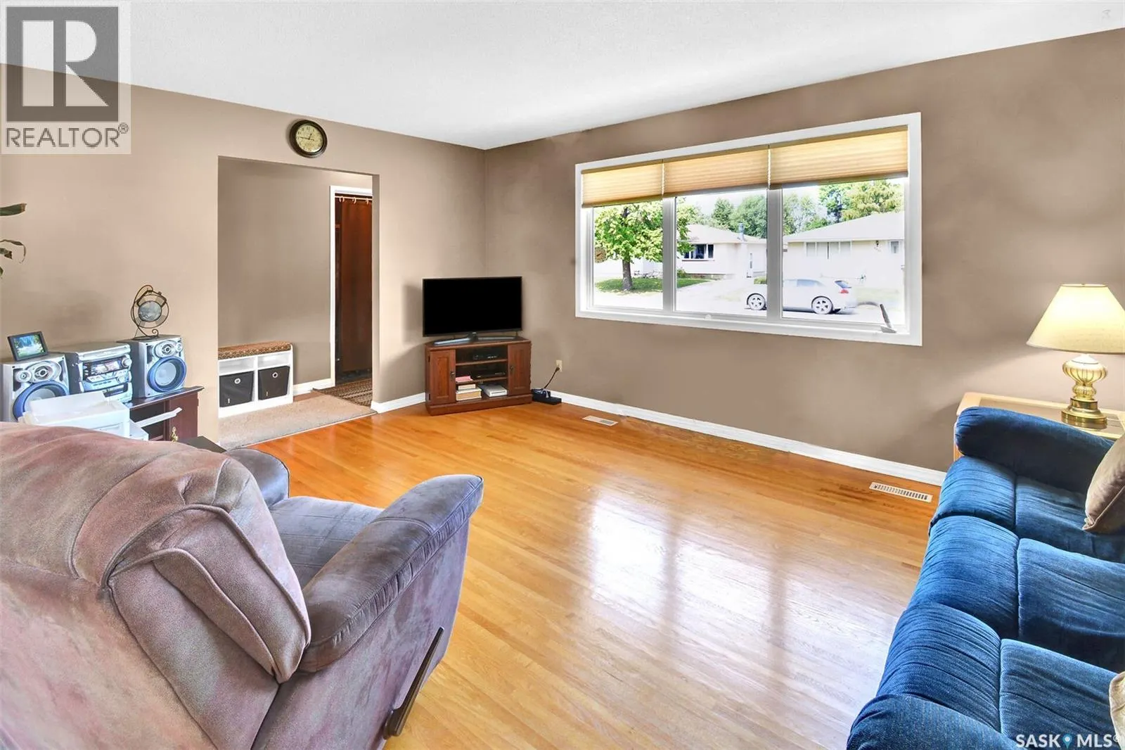 2938 Eastview