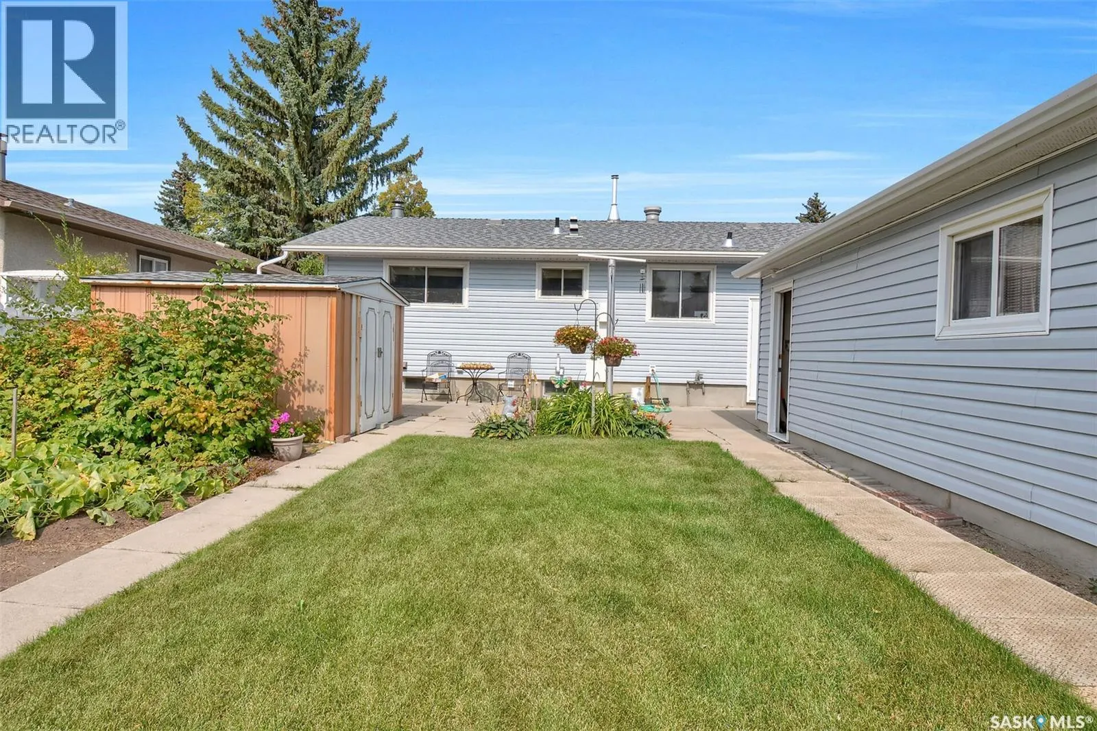 2938 Eastview