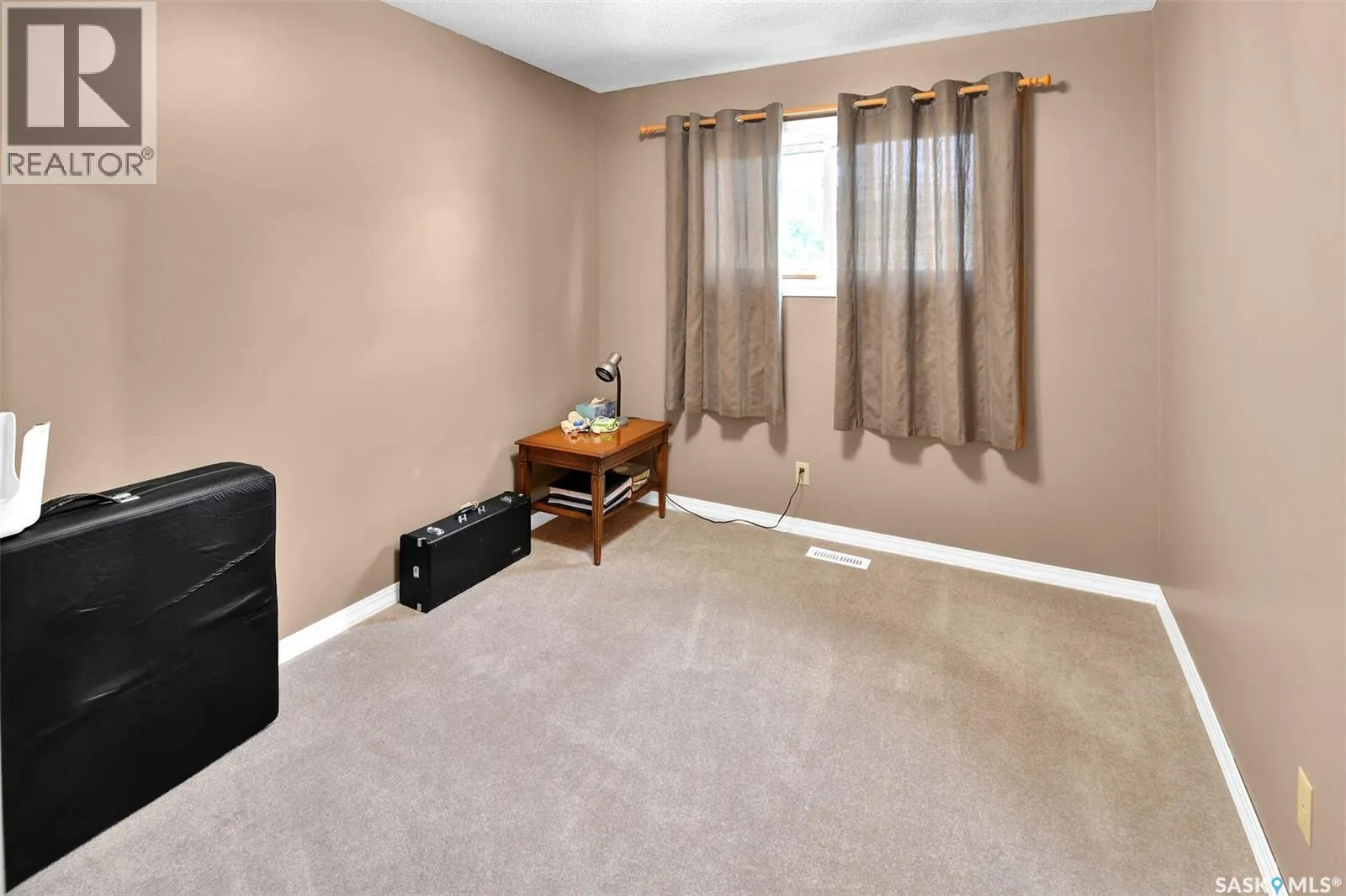 2938 Eastview