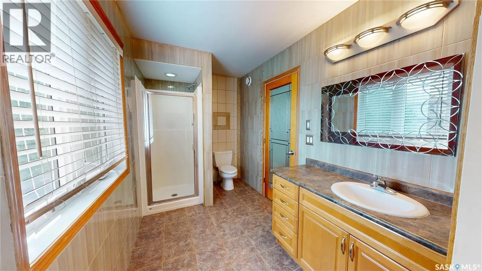 222 Korol CRESCENT
