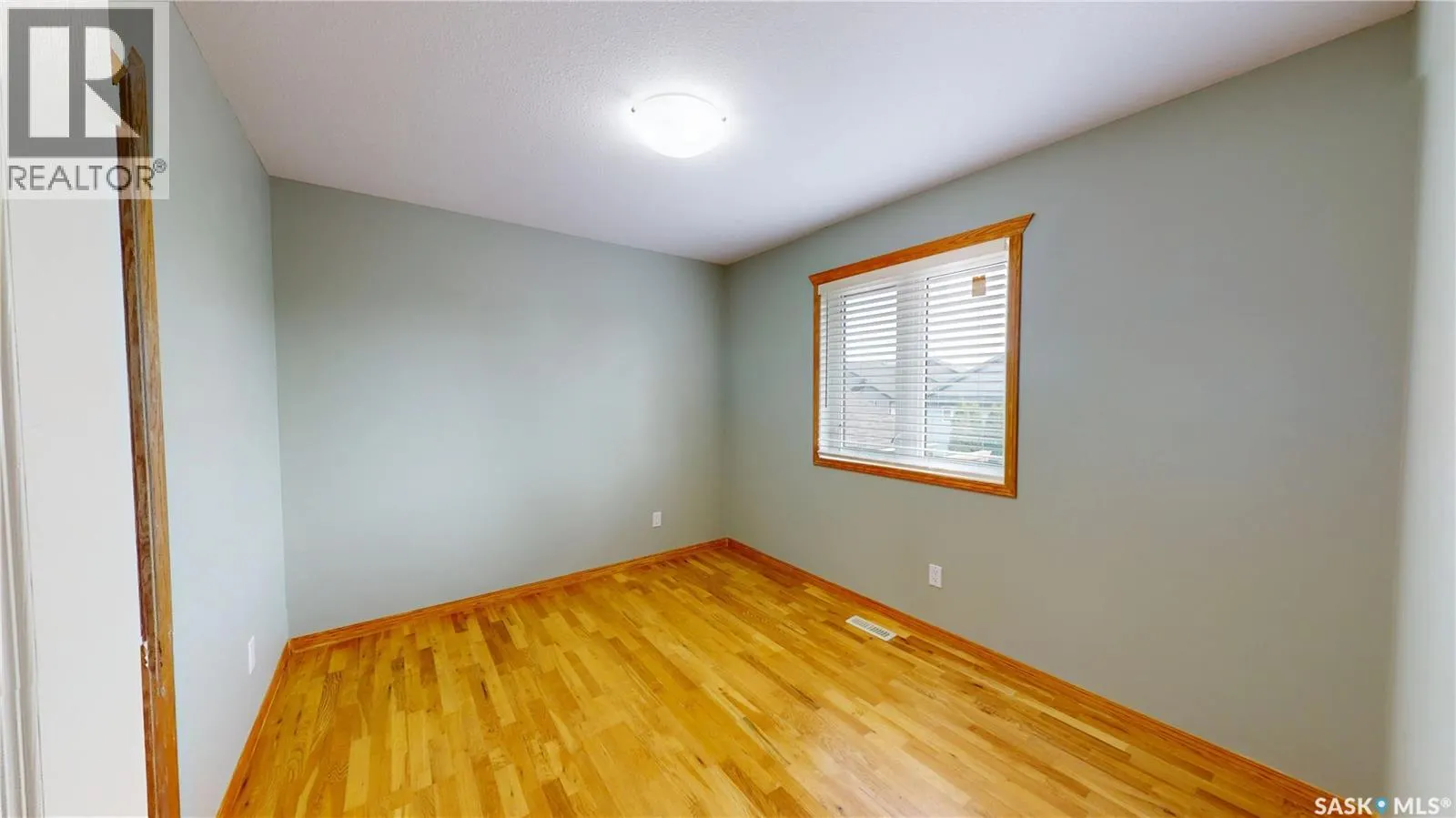 222 Korol CRESCENT
