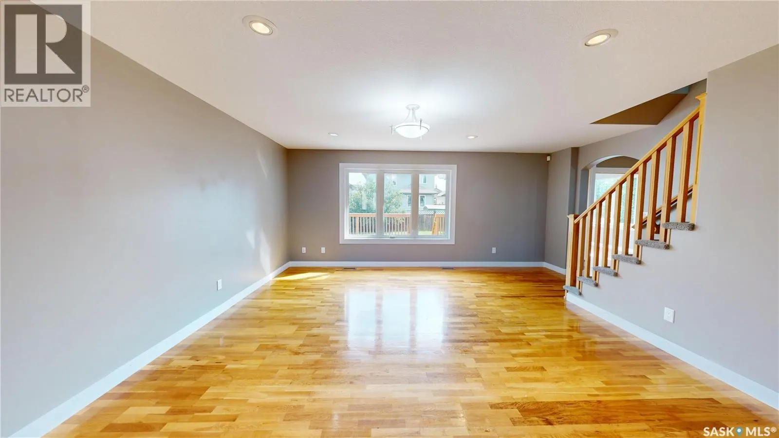 222 Korol CRESCENT