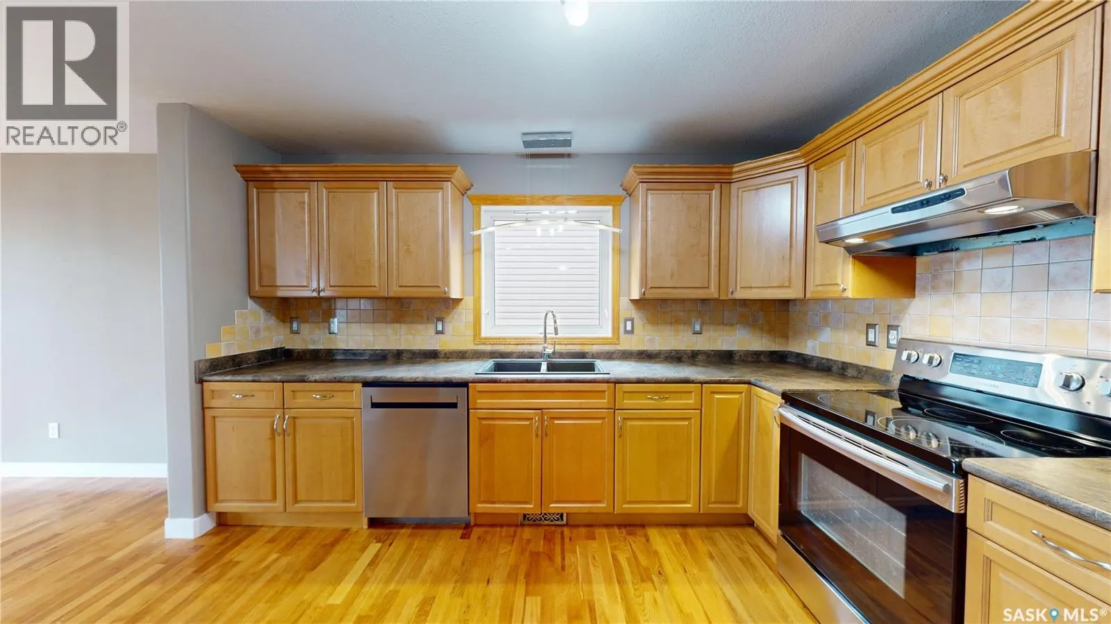 222 Korol CRESCENT