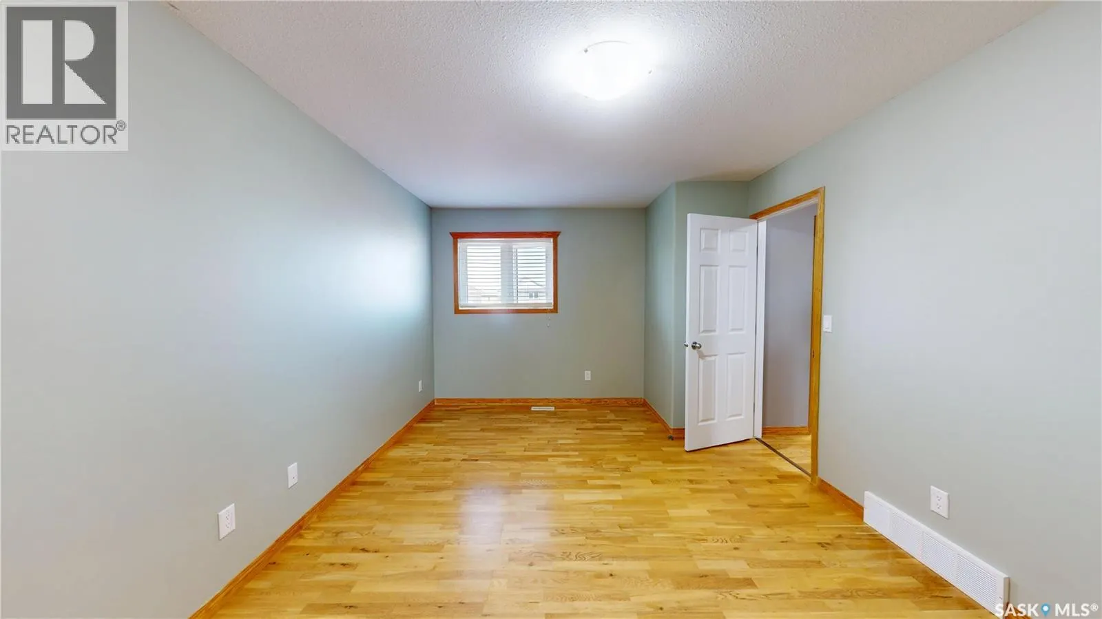 222 Korol CRESCENT