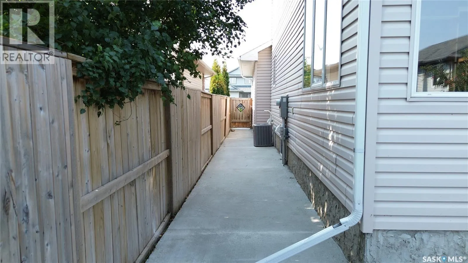 222 Korol CRESCENT