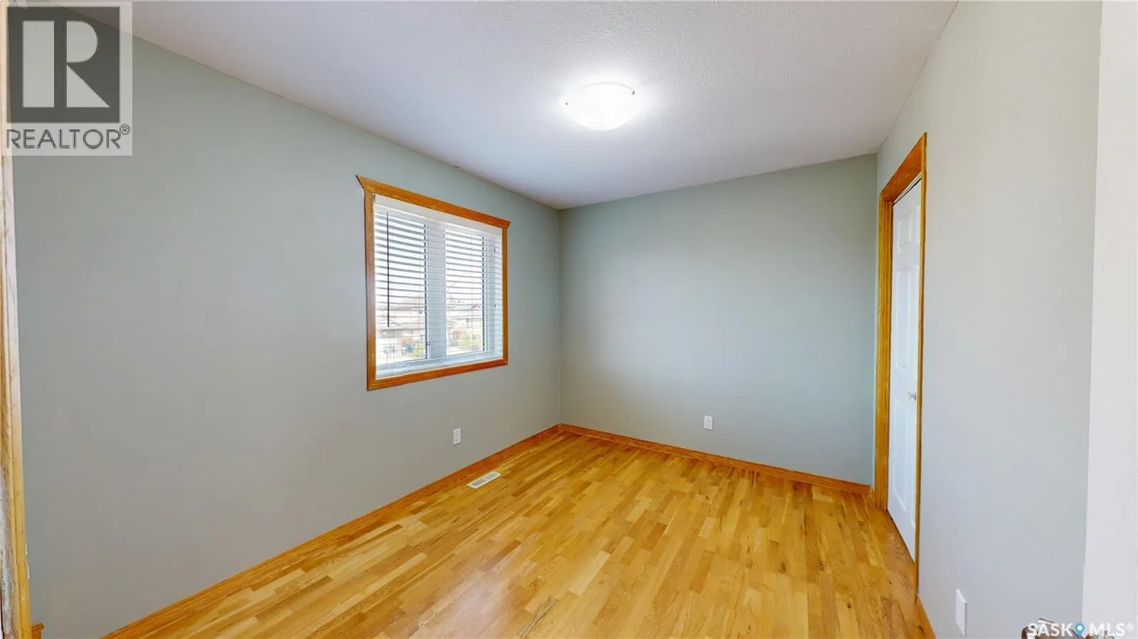 222 Korol CRESCENT
