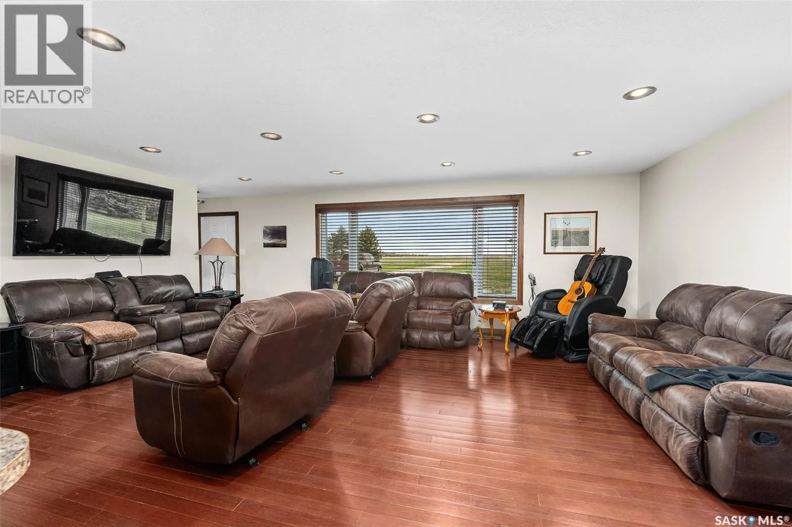 Thul Acreage