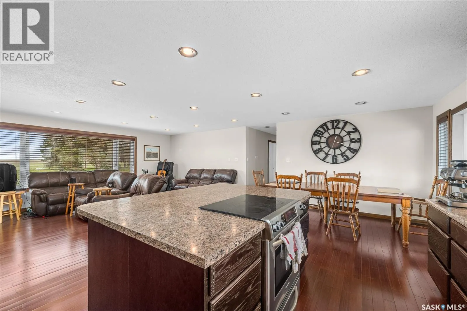 Thul Acreage