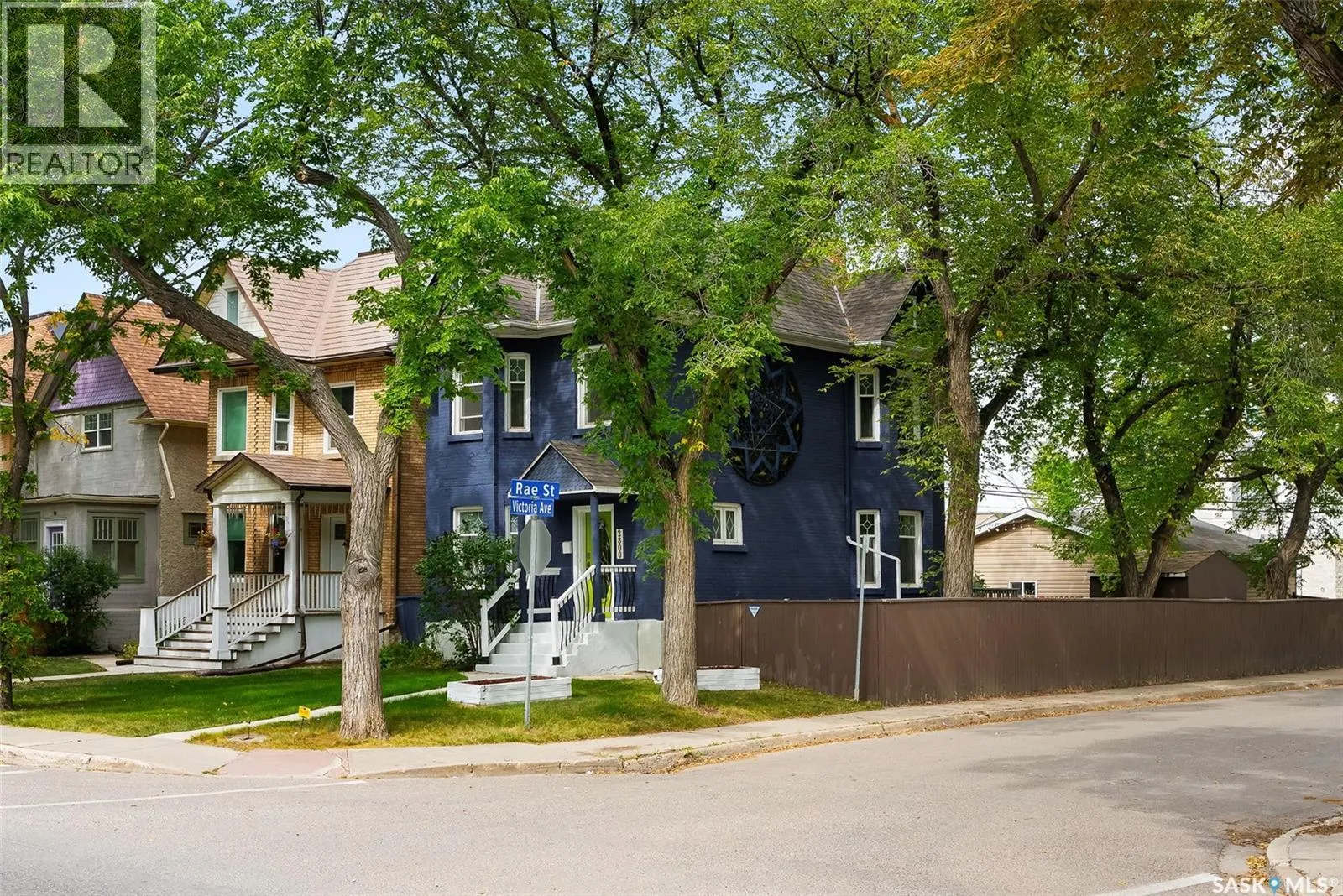 2800 Victoria AVENUE