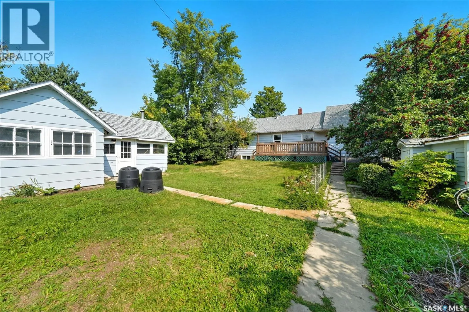 410 Leslie AVENUE