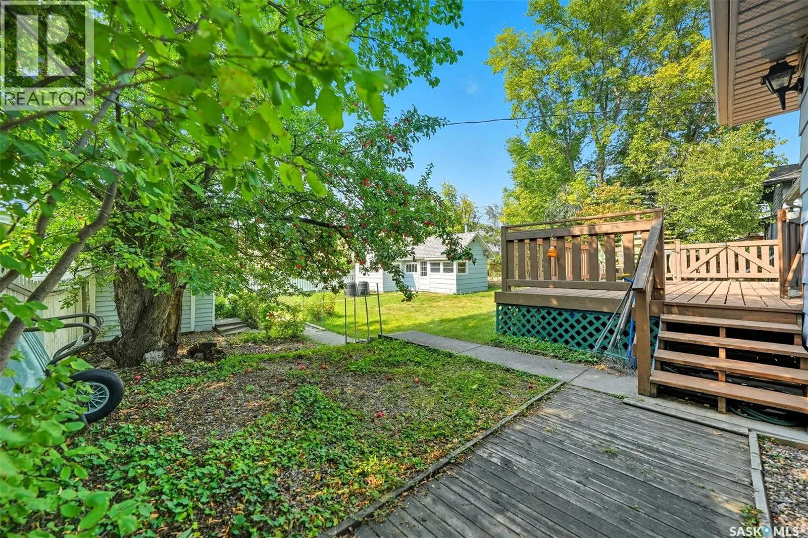 410 Leslie AVENUE