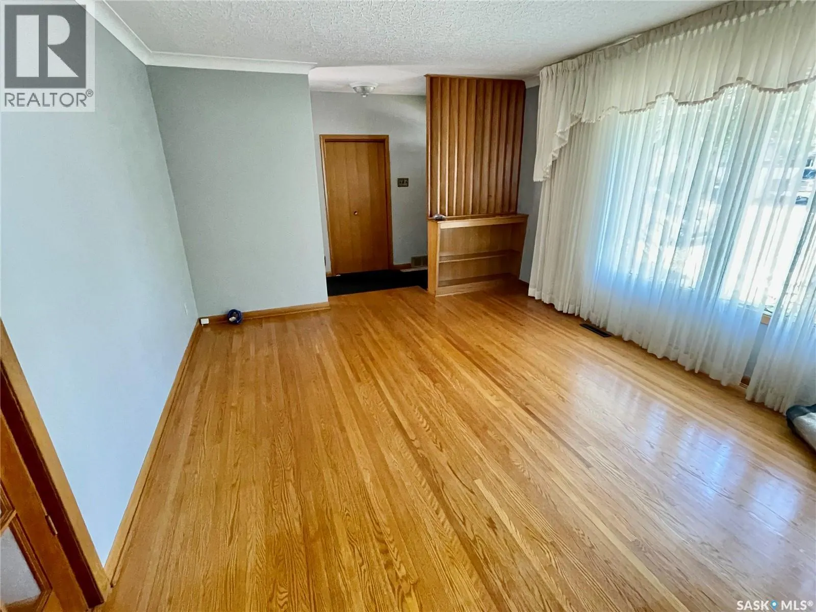 2202 Ewart AVENUE