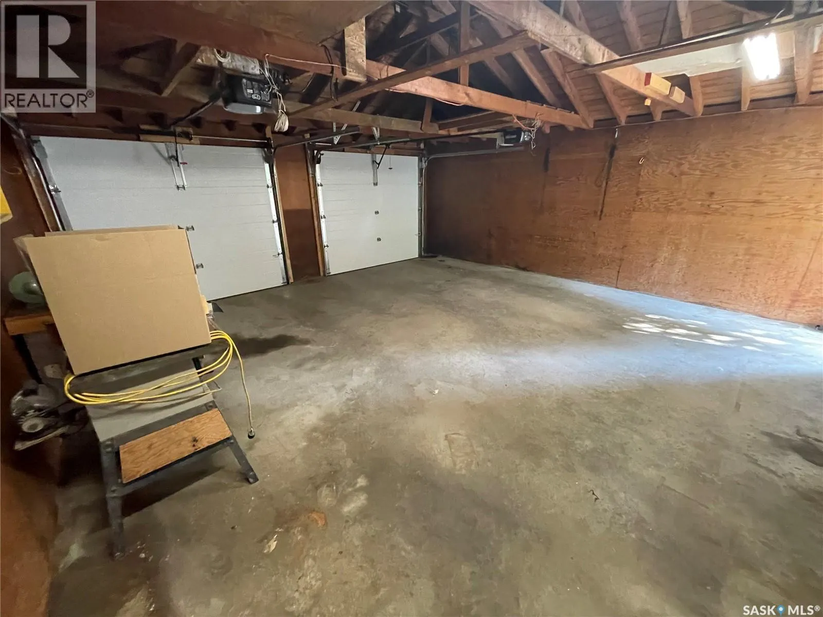 2202 Ewart AVENUE