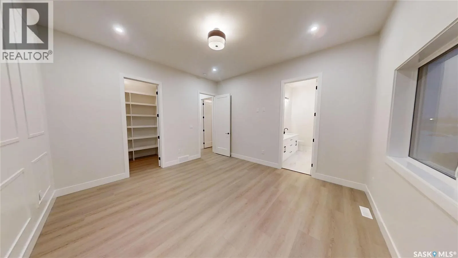 501 Jones CRESCENT