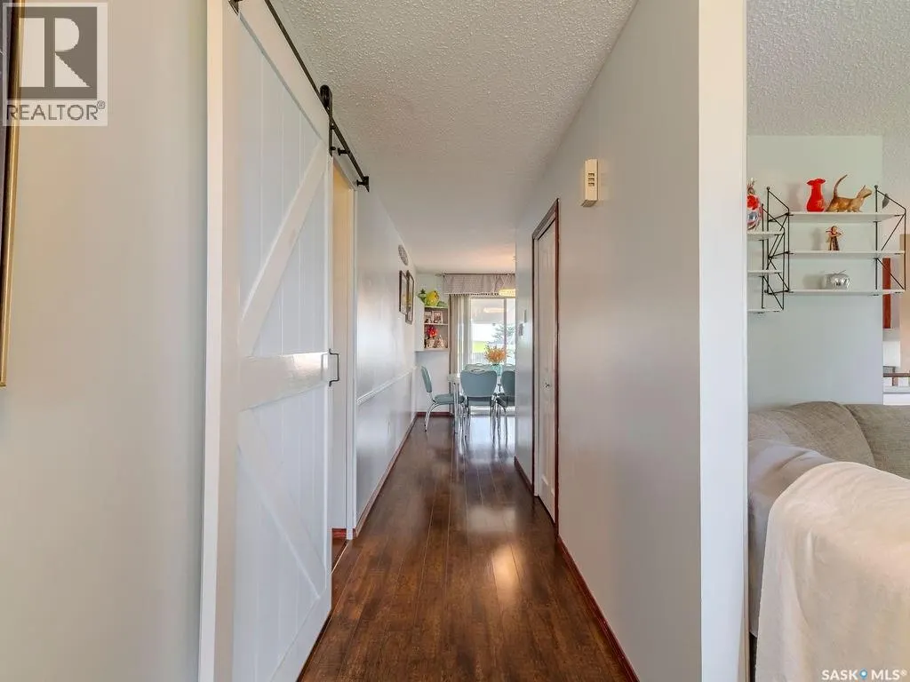 215 7th STREET S