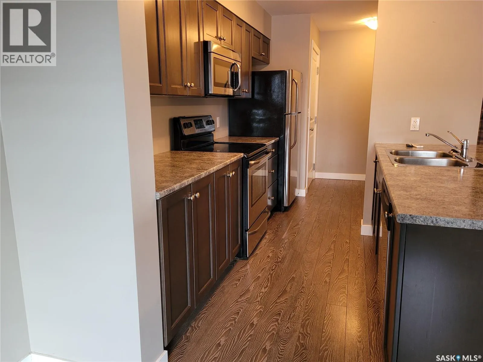 110 2141 Larter ROAD