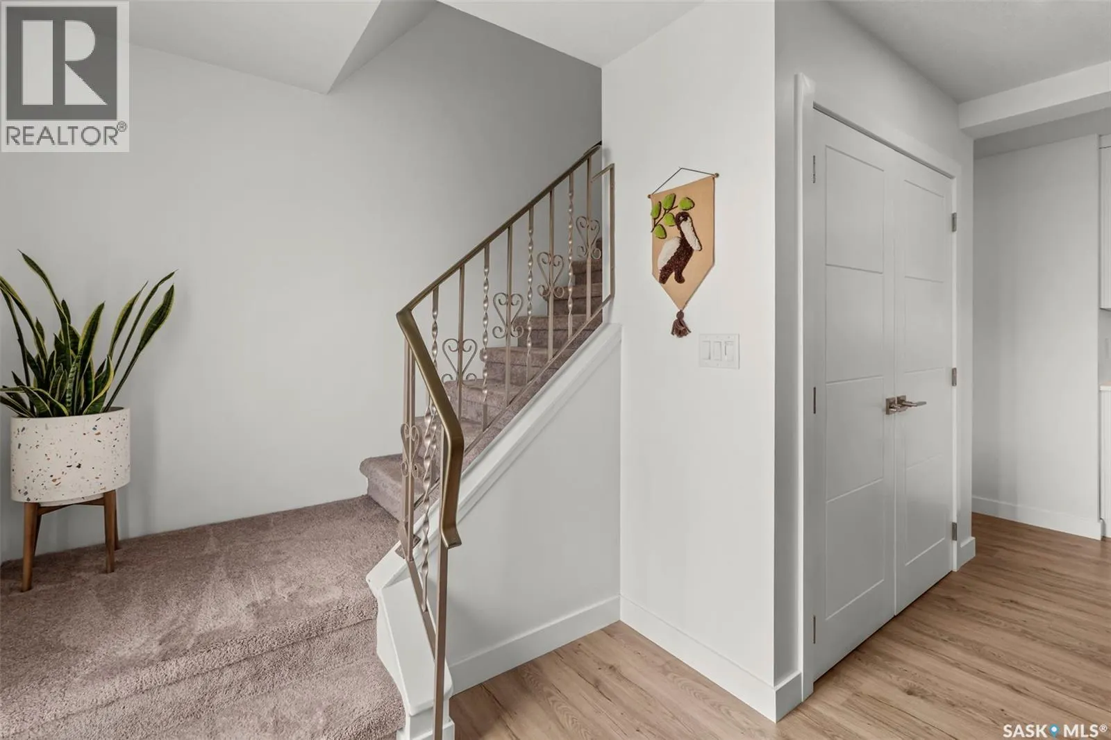 213 Anderson CRESCENT