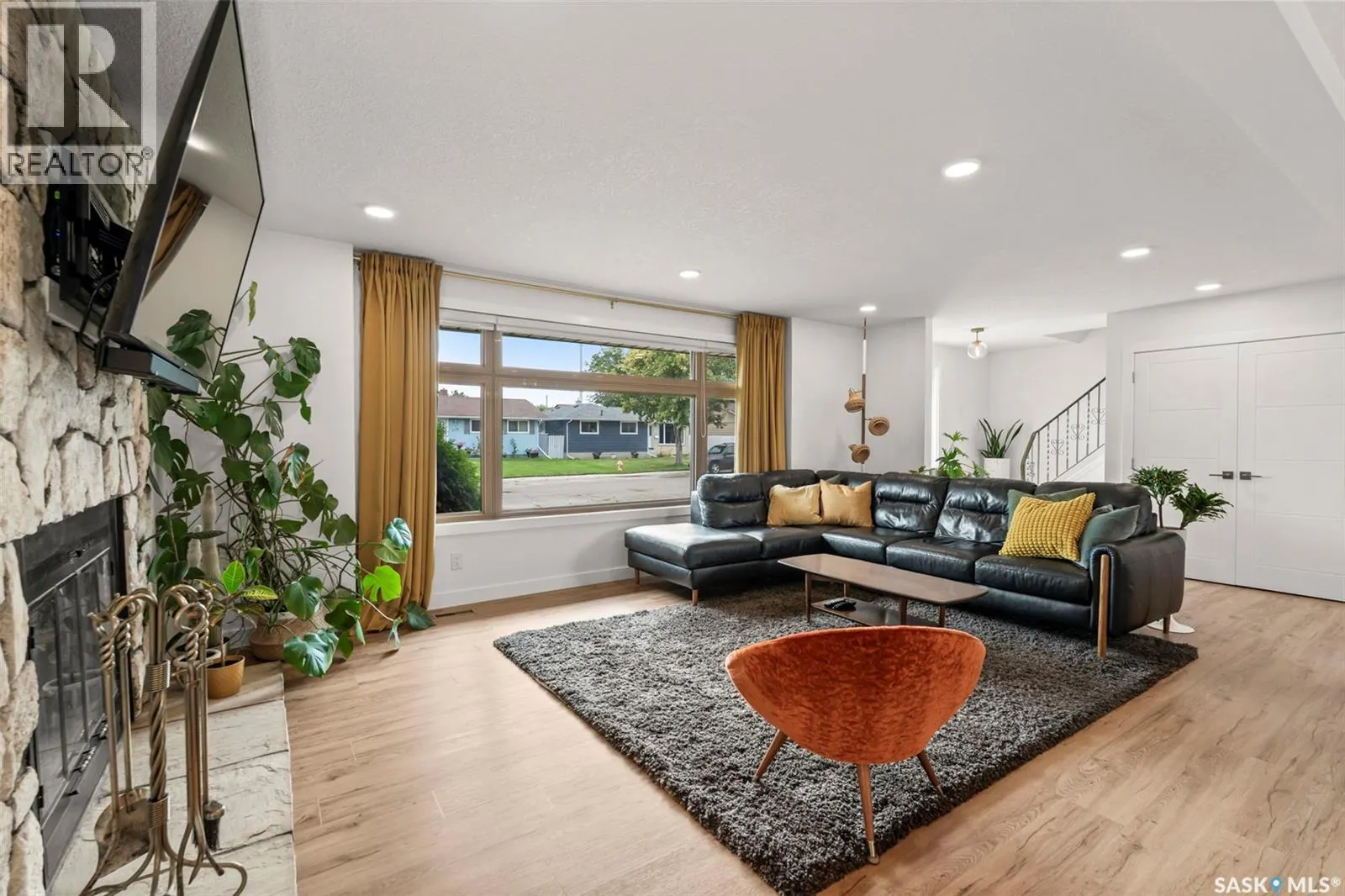 213 Anderson CRESCENT