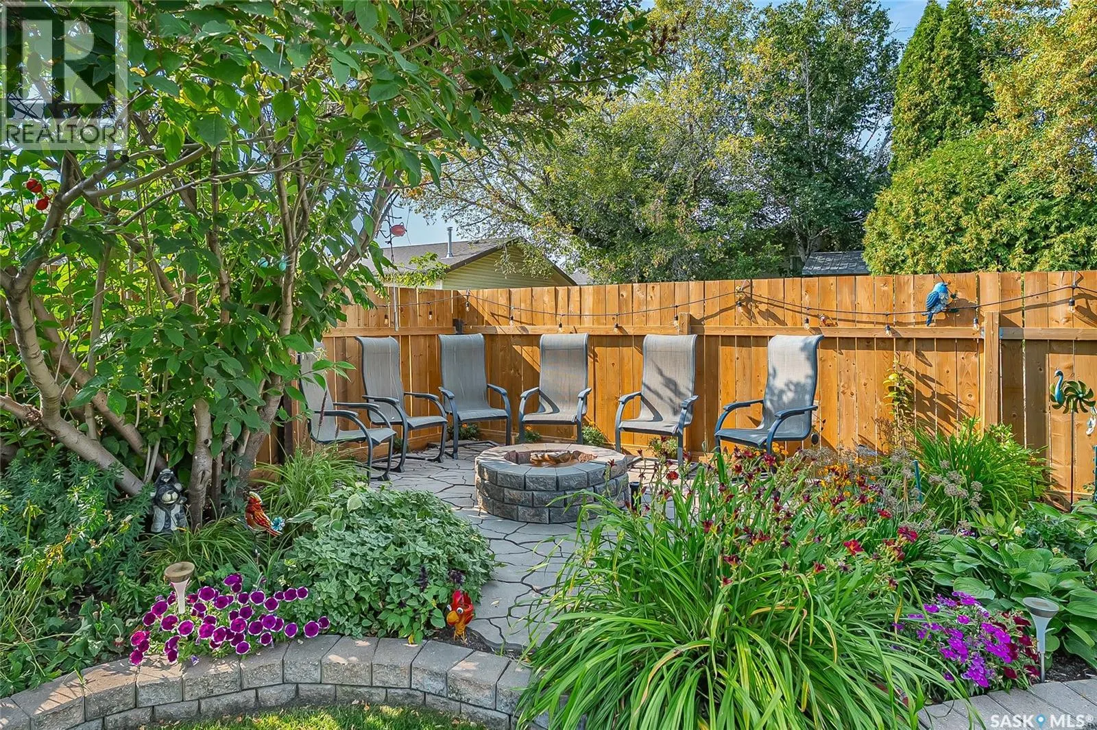 78 Arnason CRESCENT
