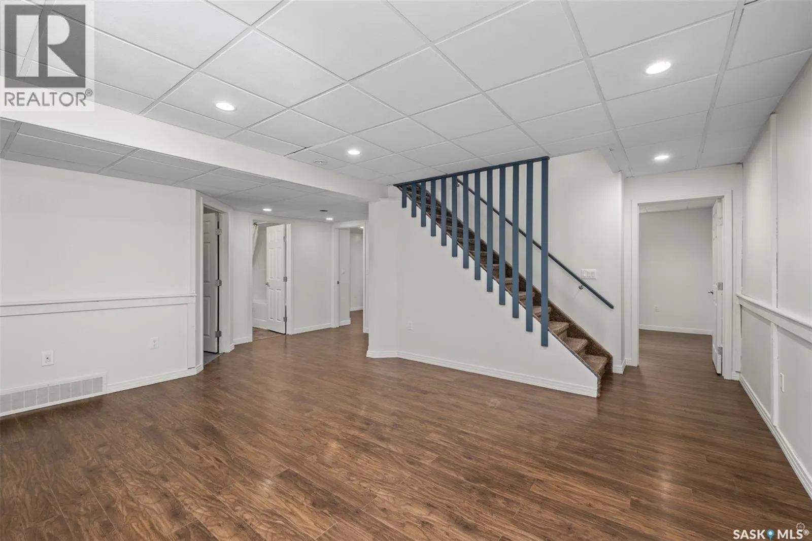 441 6th STREET E