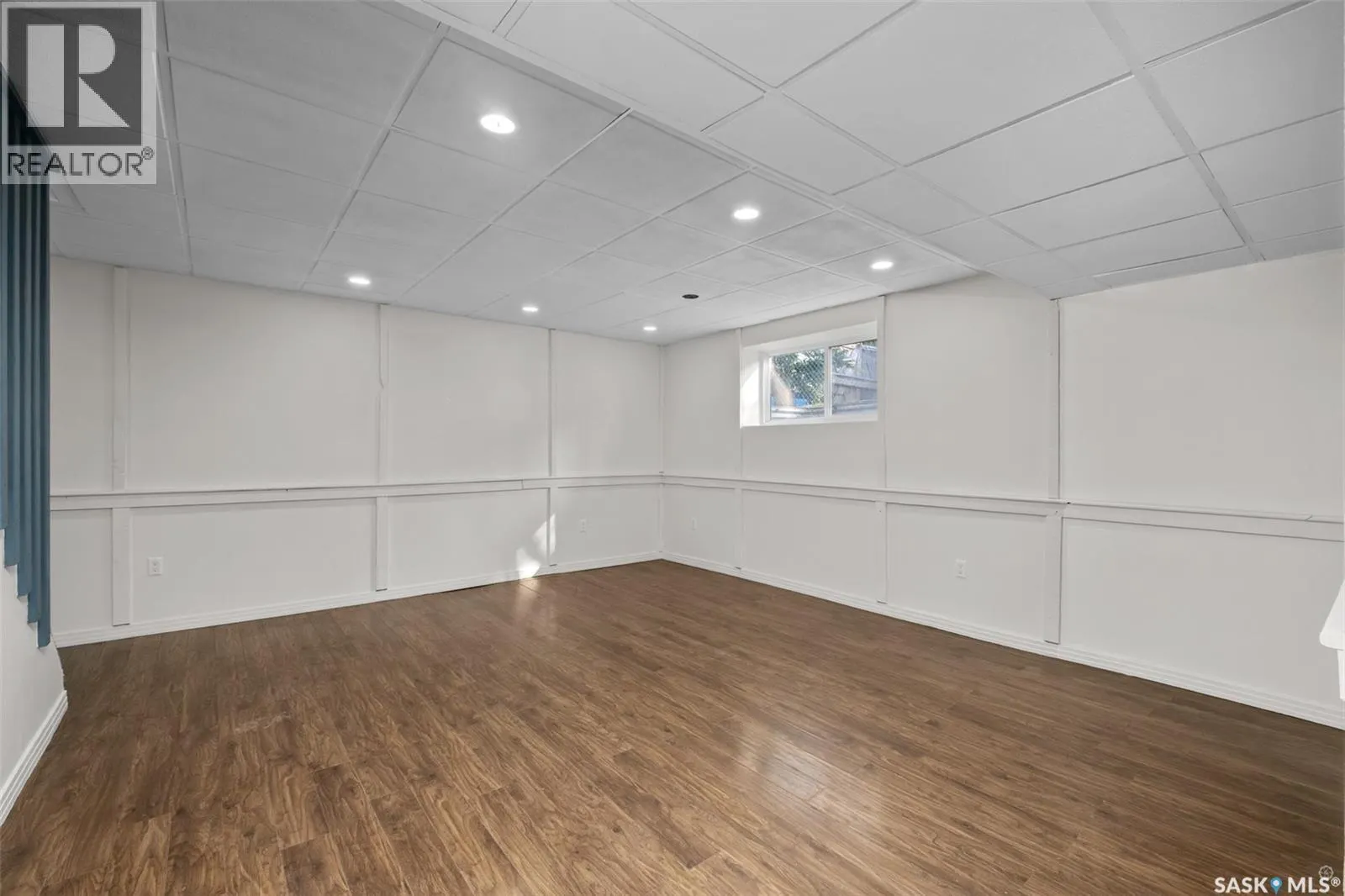441 6th STREET E