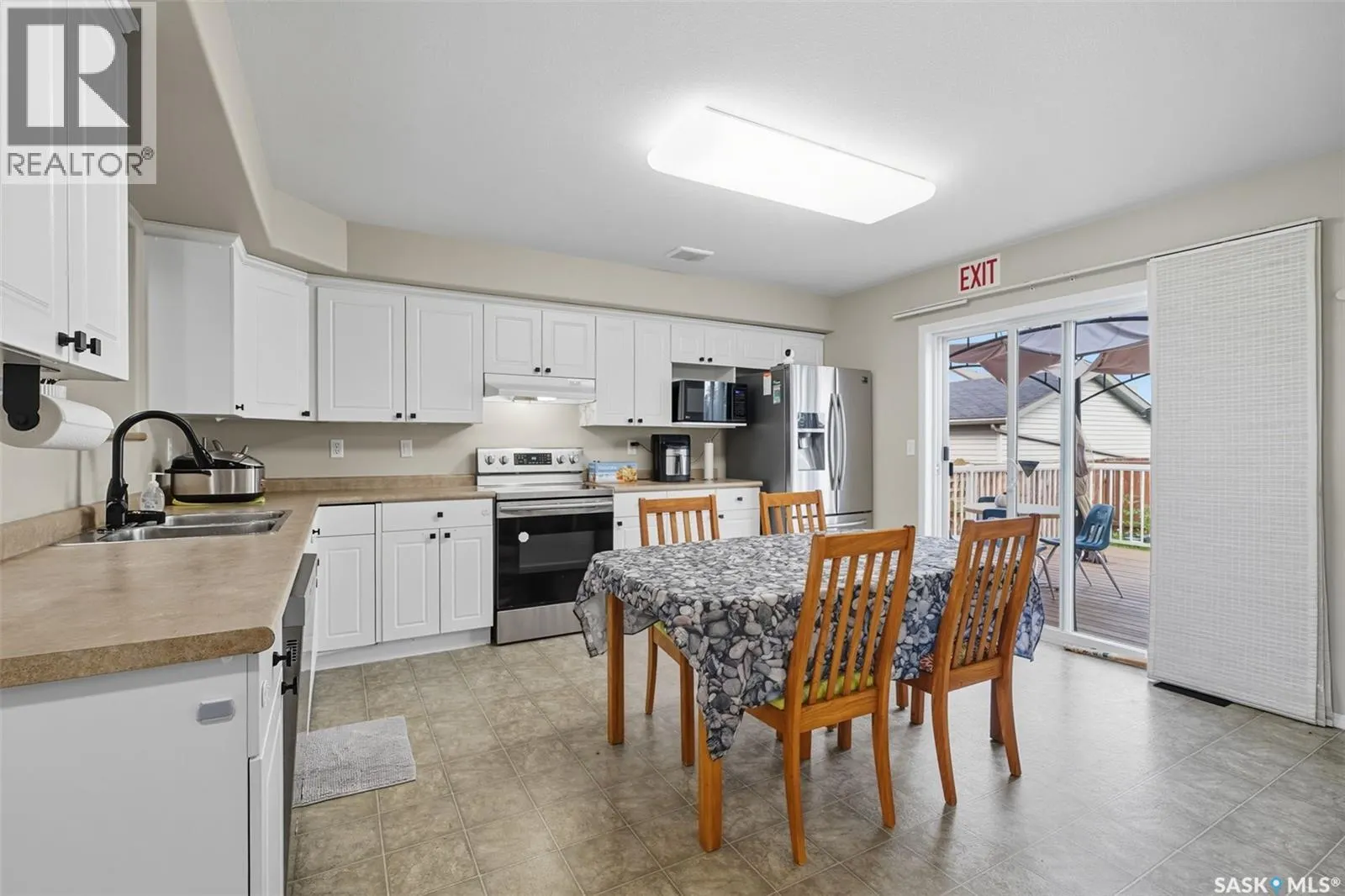 518 Denham WAY