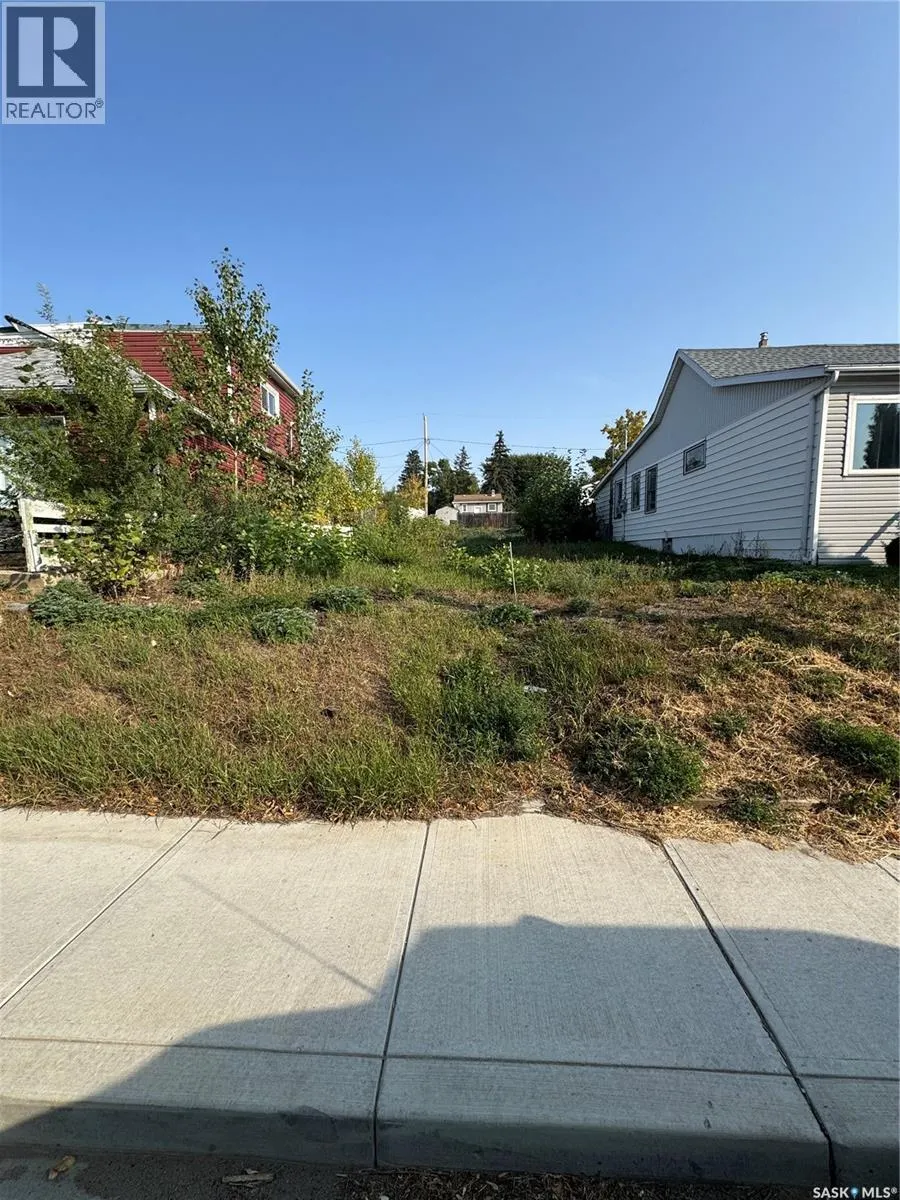 958 Athabasca STREET W