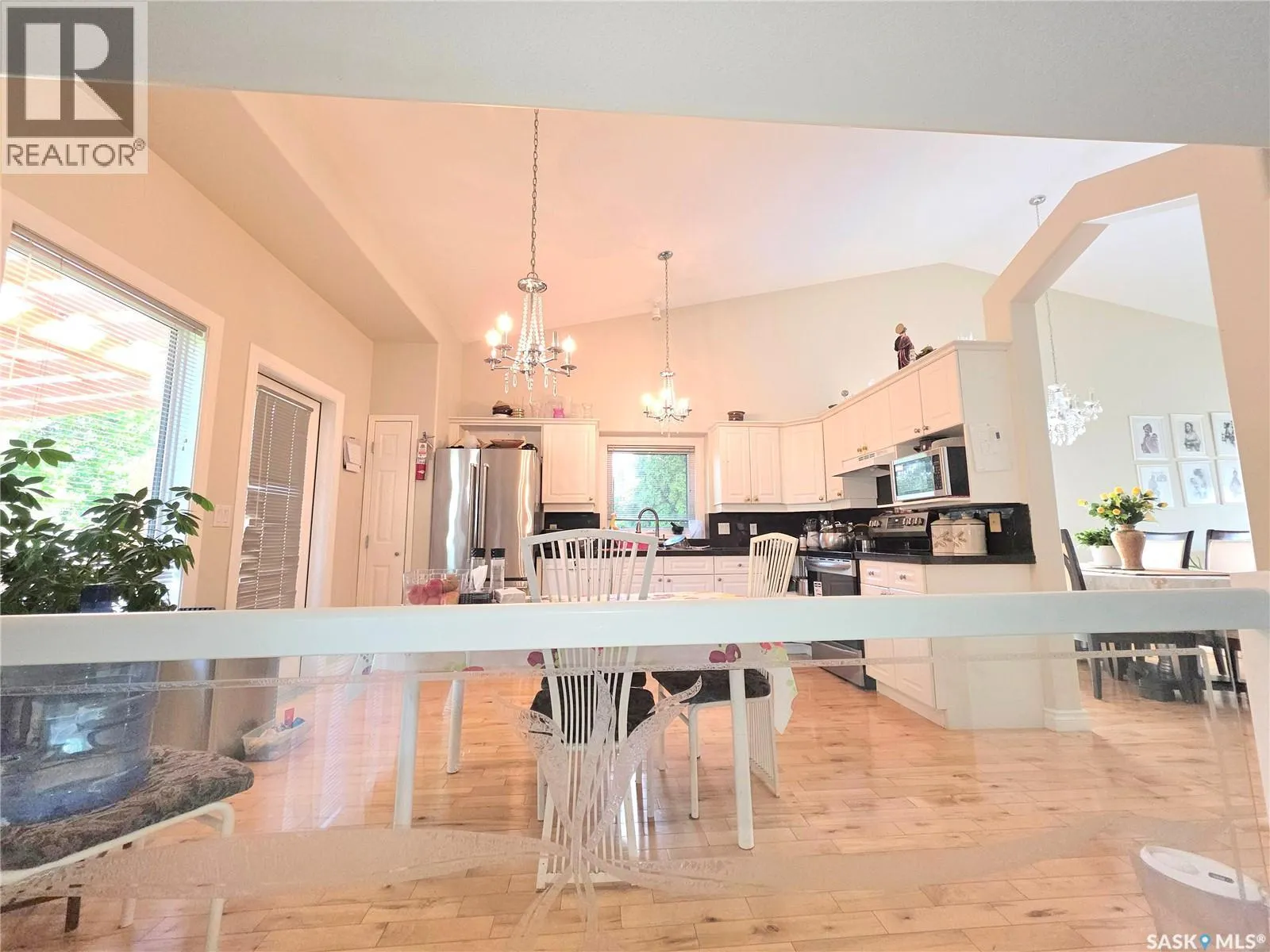 306 Blackthorn CRESCENT