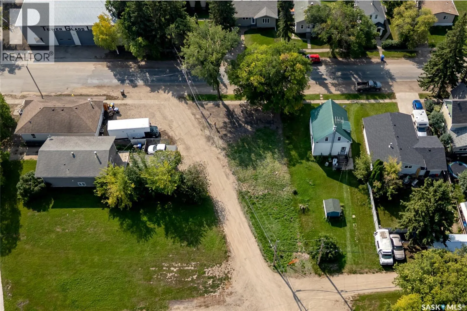 302 Burrows AVENUE W