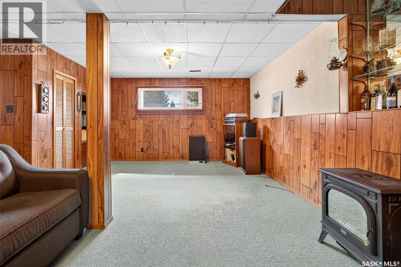 1051 Corman CRESCENT