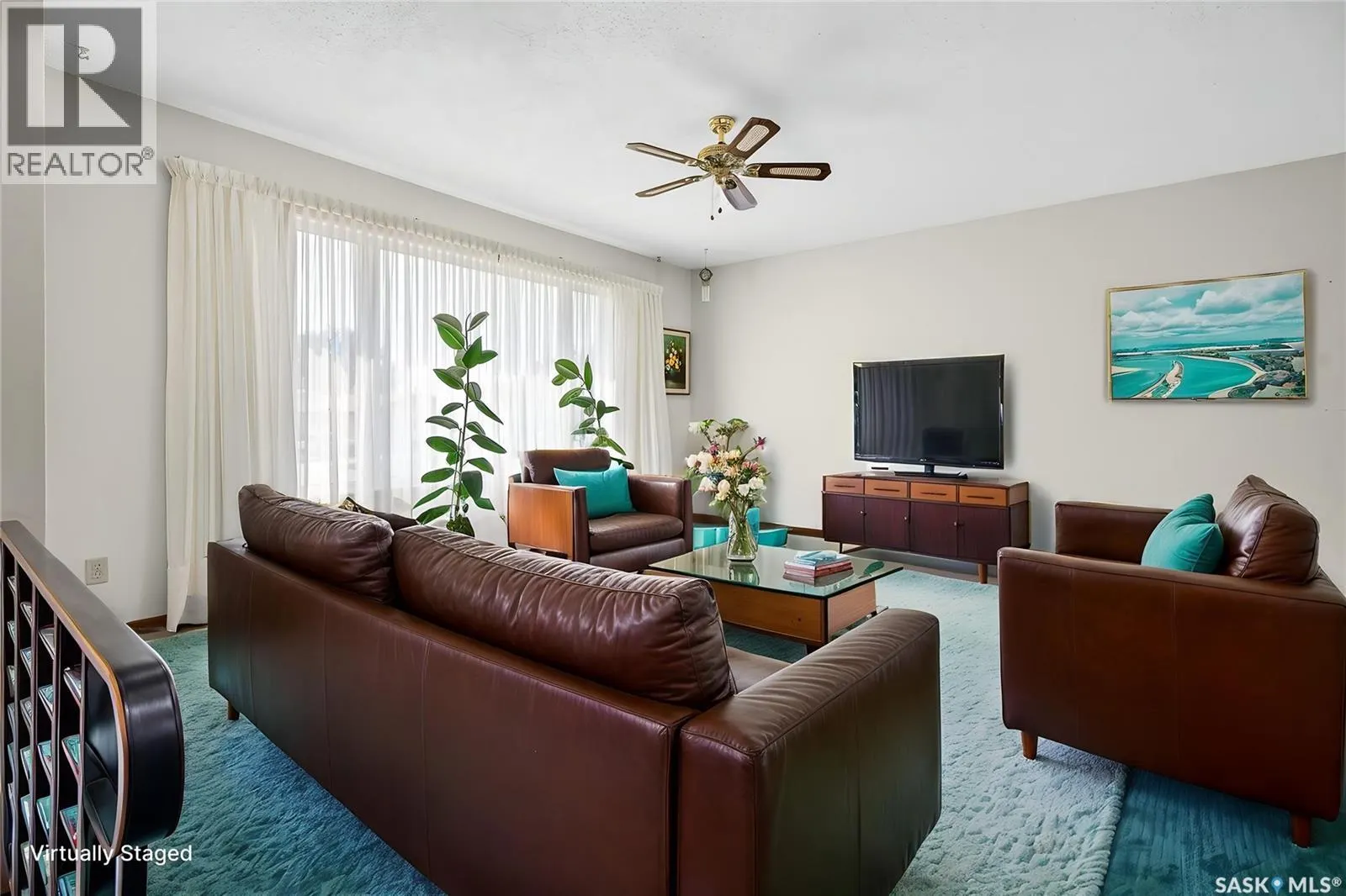 1051 Corman CRESCENT