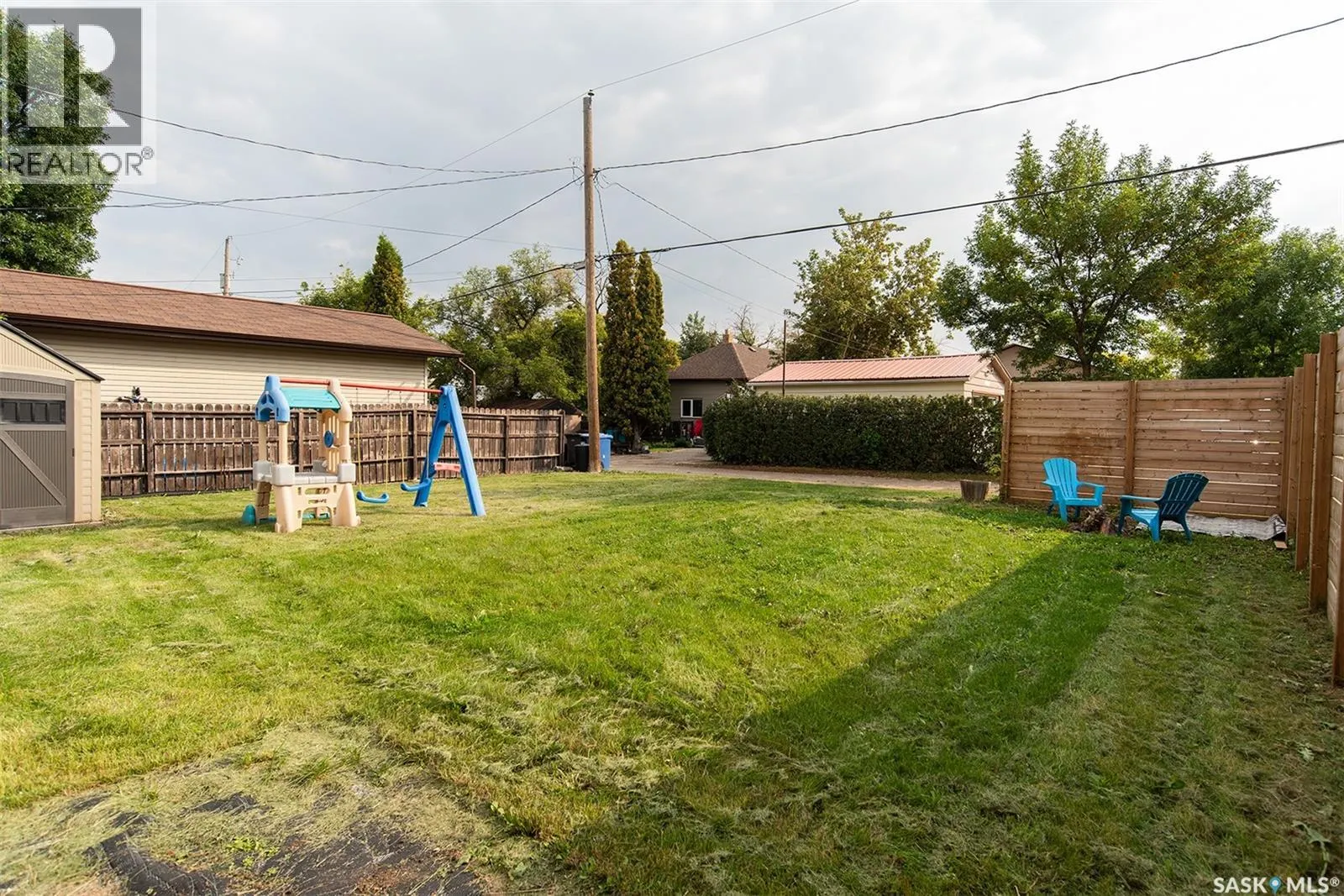 316 2nd STREET E