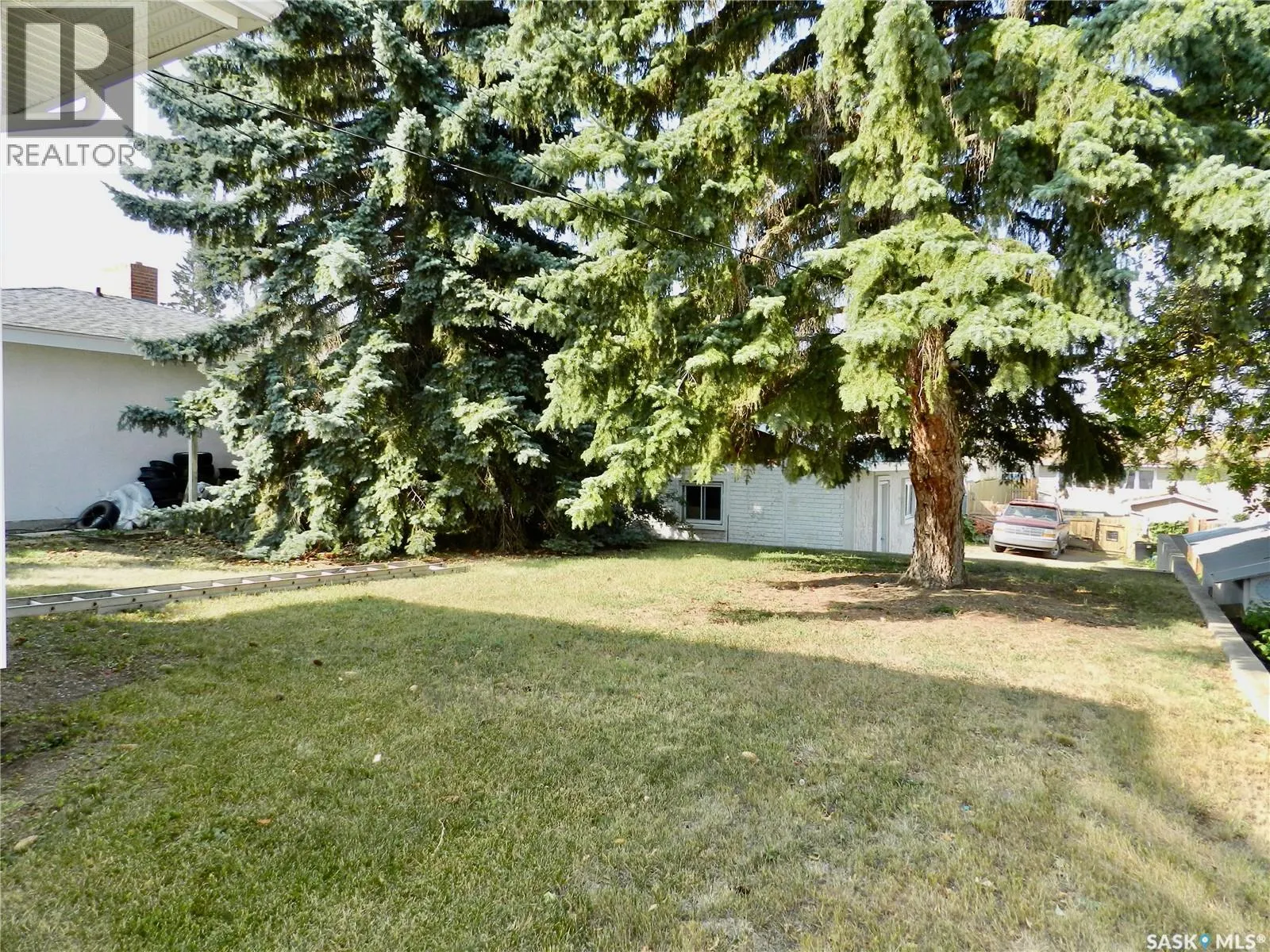 1346 Connaught AVENUE