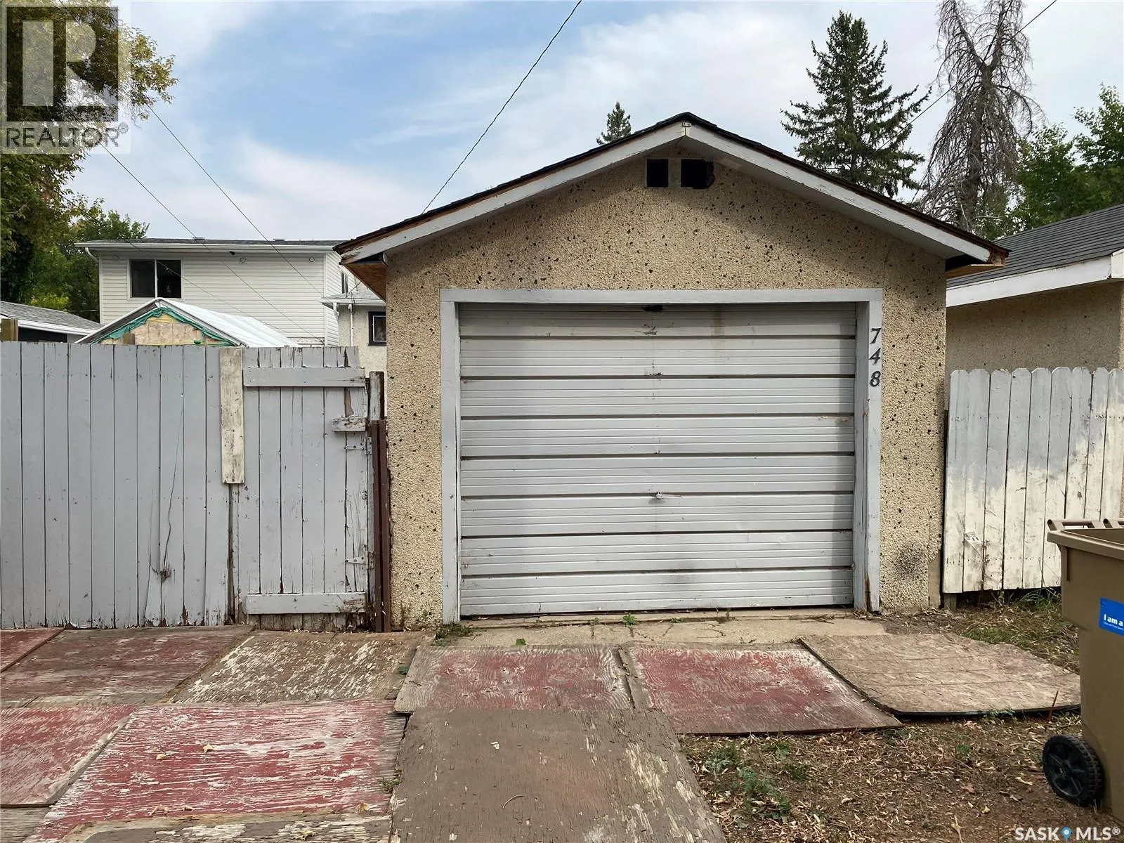 748 Rae STREET