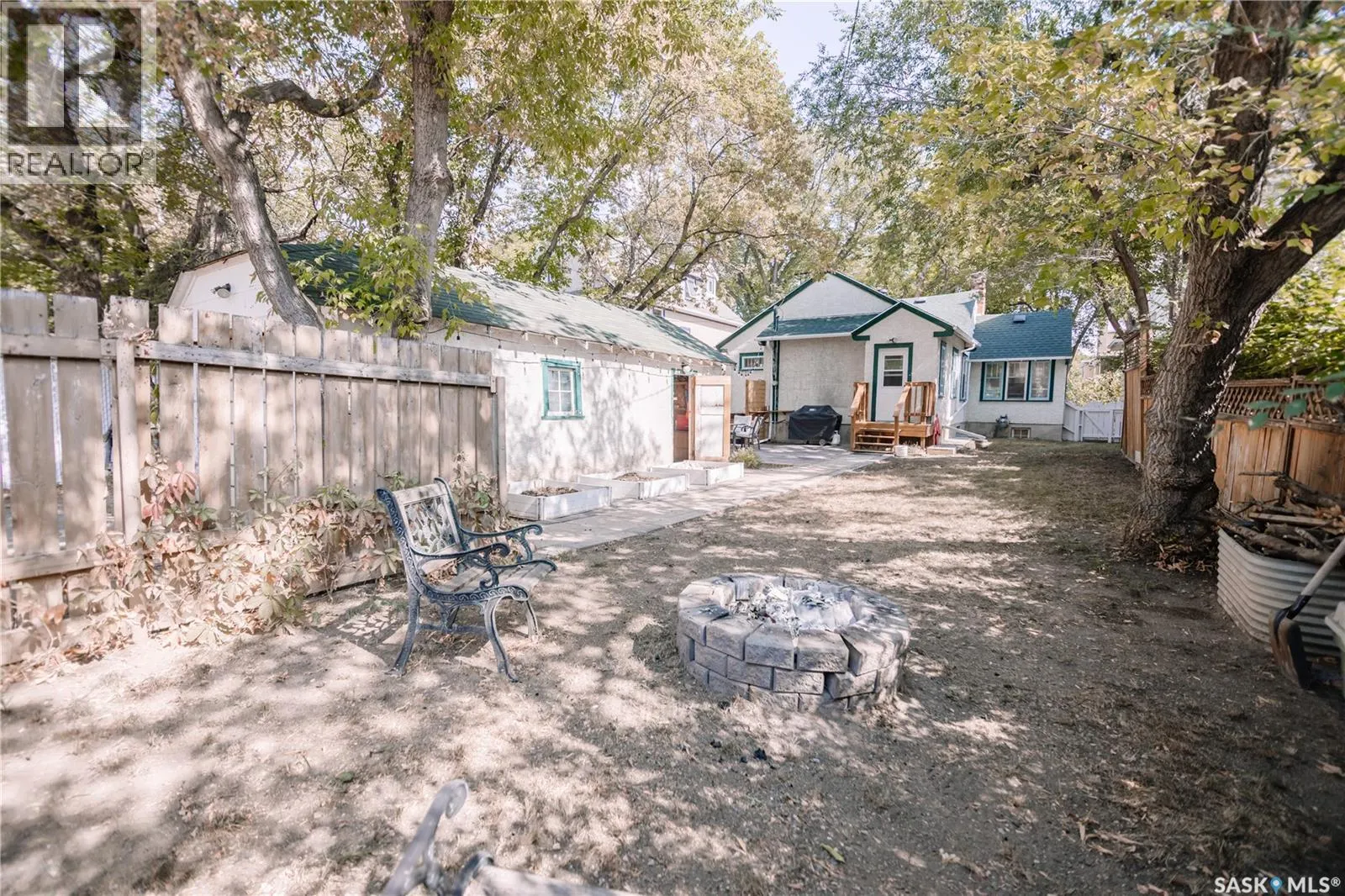 2864 Angus STREET