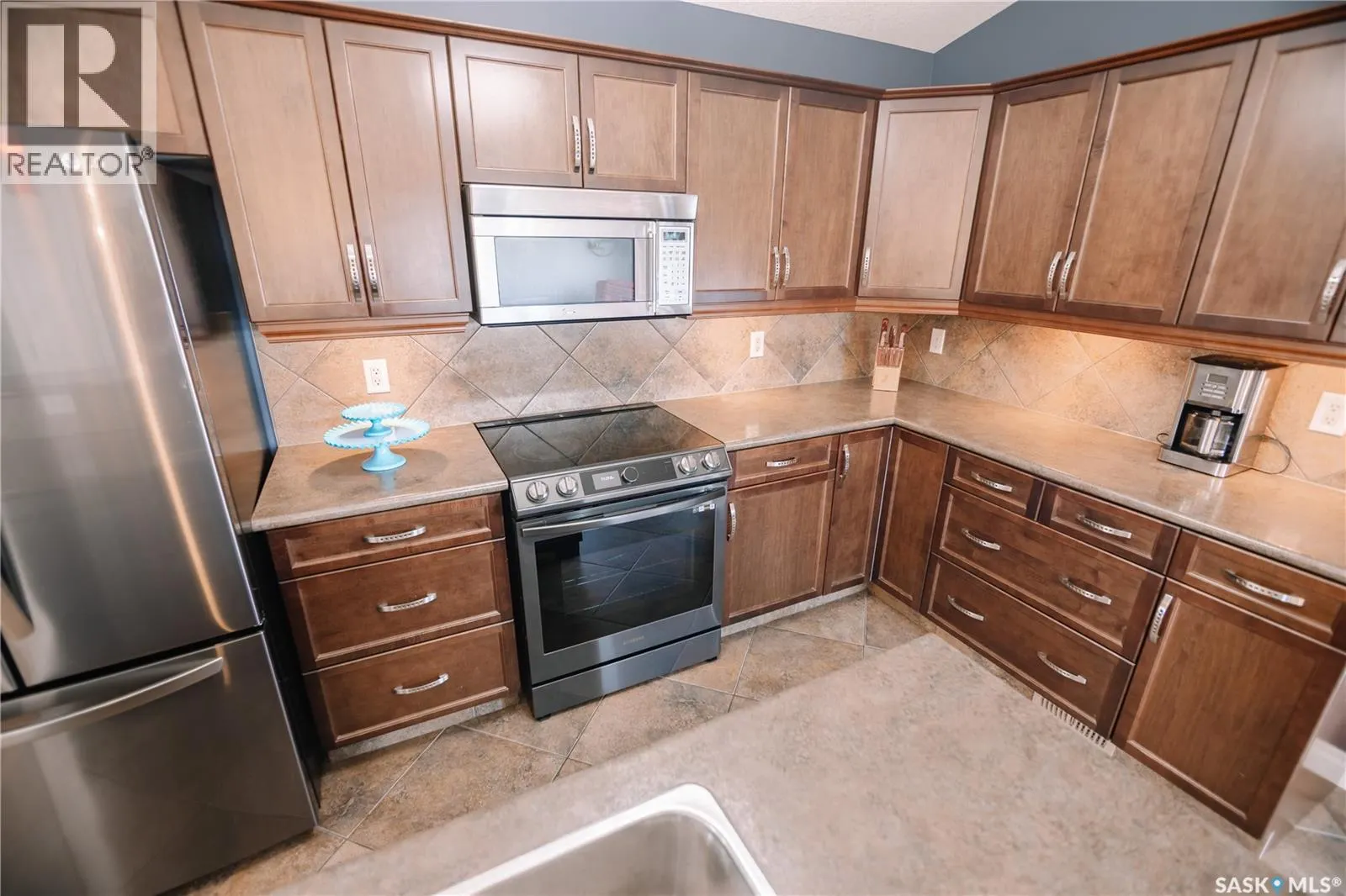 4338 Meadowsweet LANE