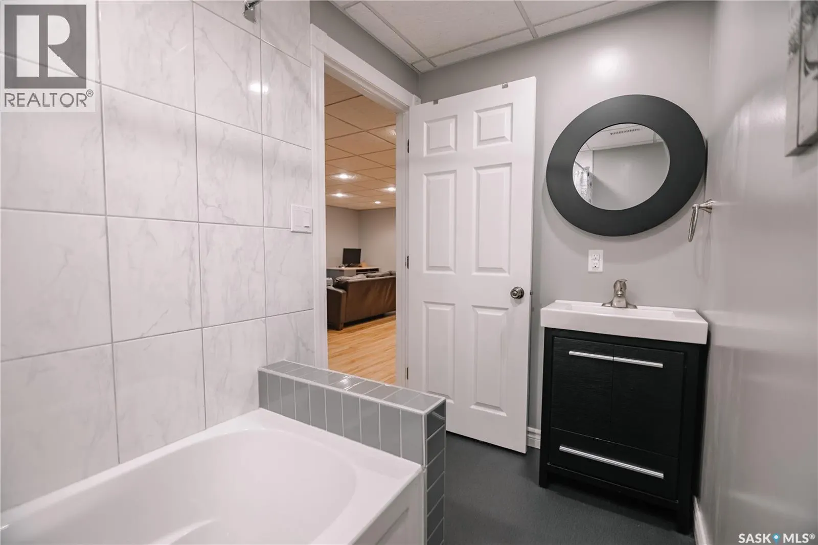 4338 Meadowsweet LANE