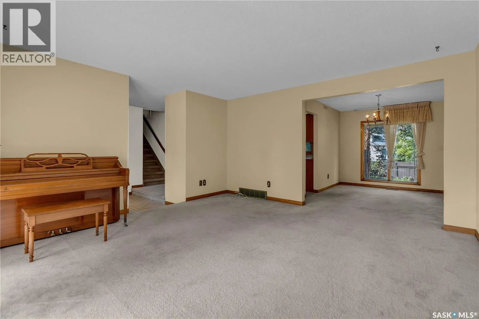747 Wilkinson WAY