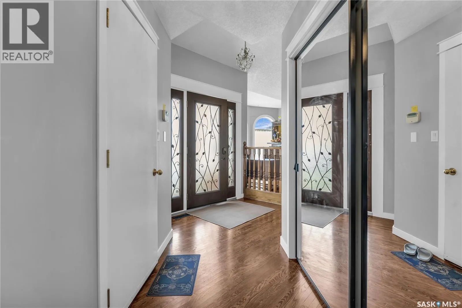 636 Braeside VIEW
