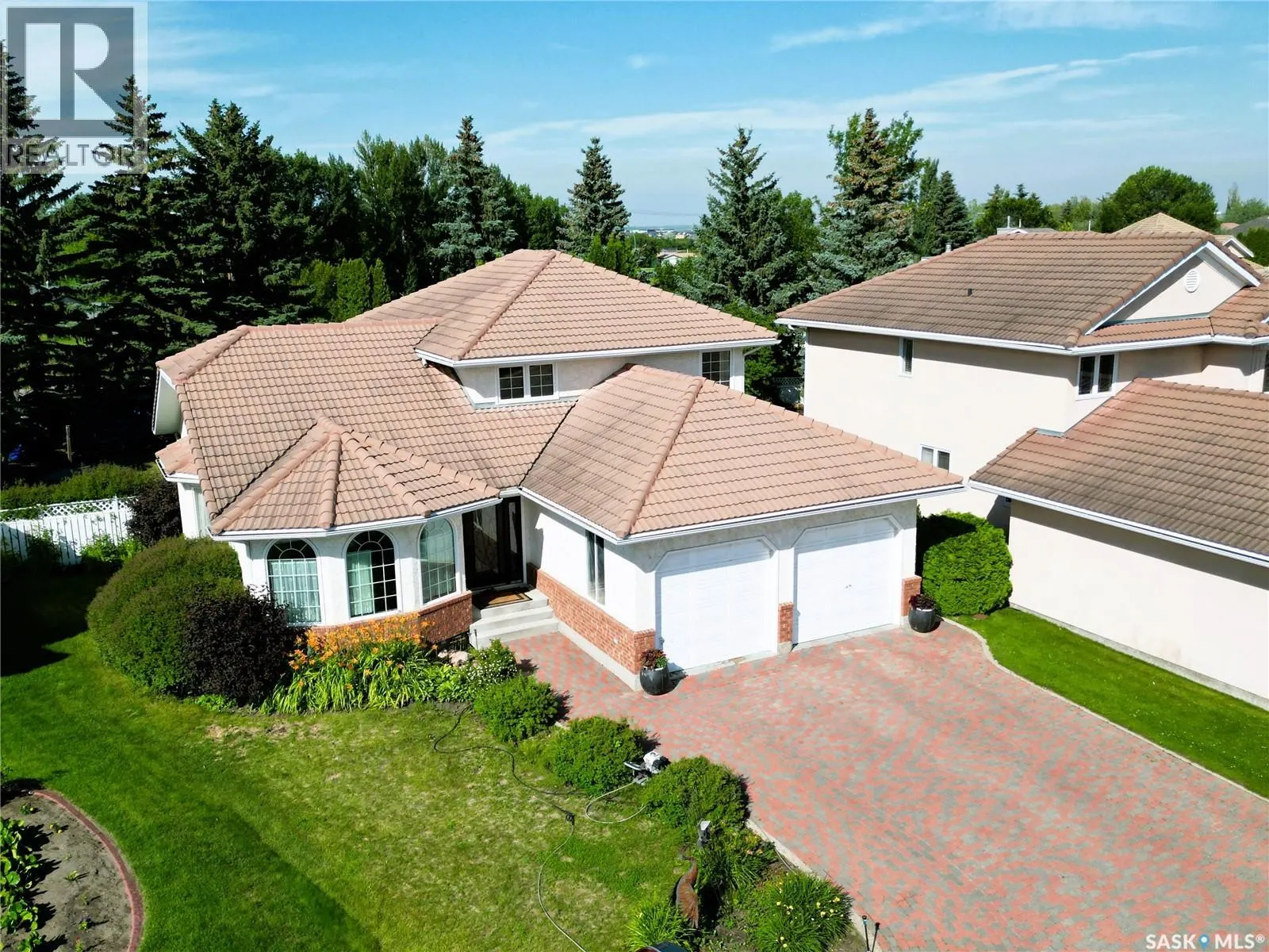 636 Braeside VIEW