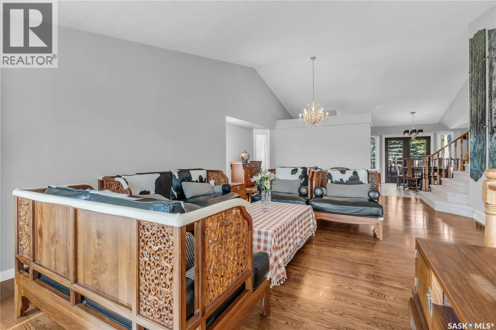 636 Braeside VIEW