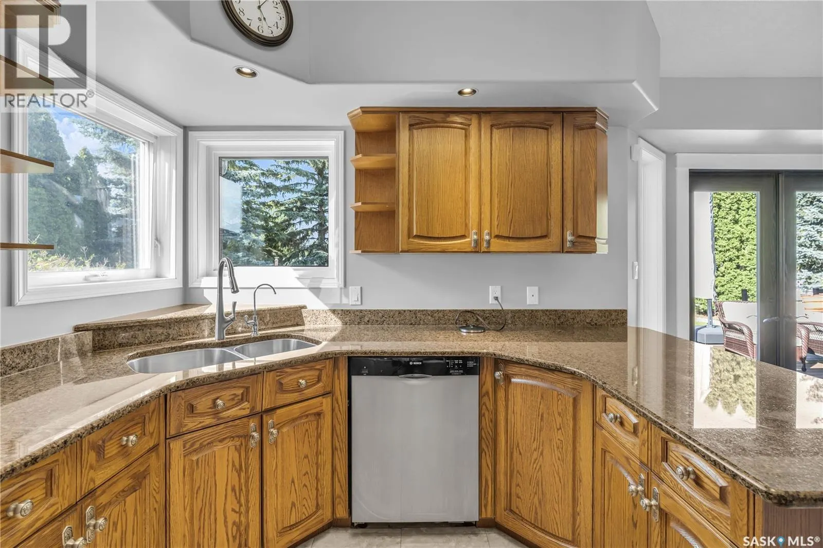 636 Braeside VIEW