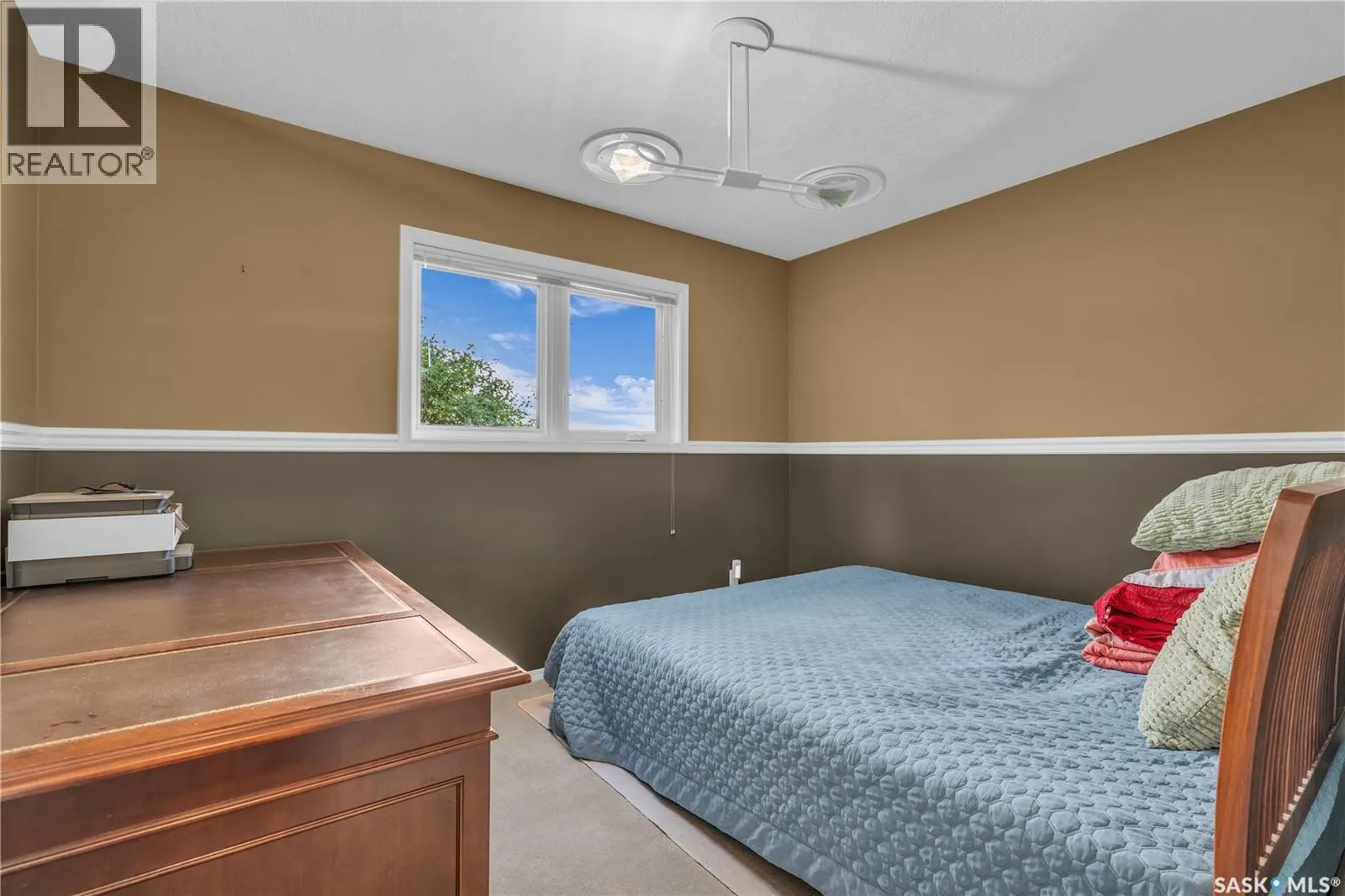 636 Braeside VIEW