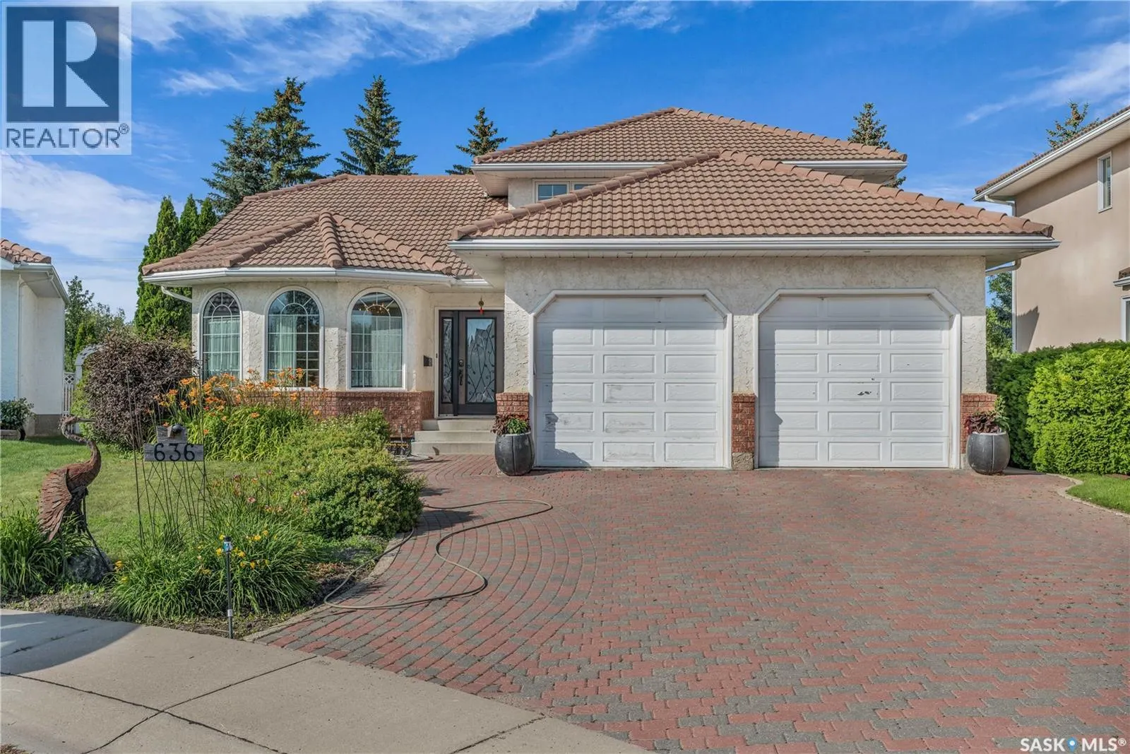 636 Braeside VIEW