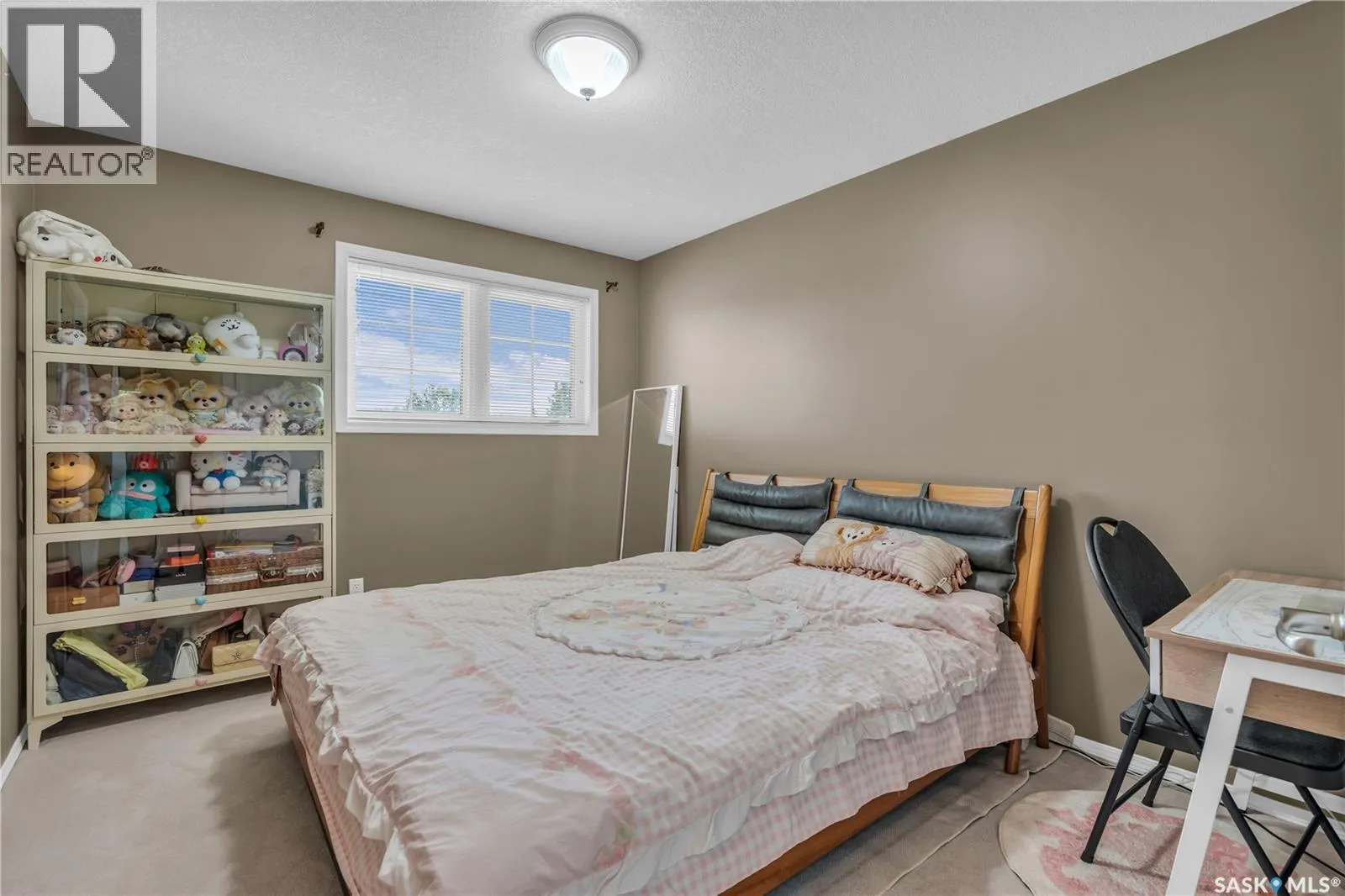 636 Braeside VIEW