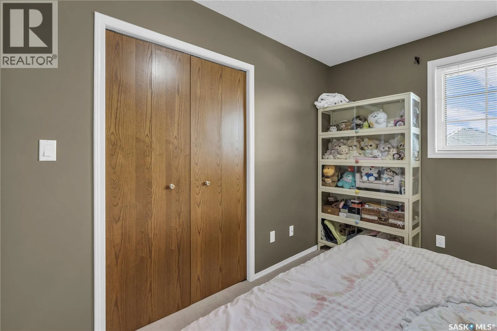 636 Braeside VIEW