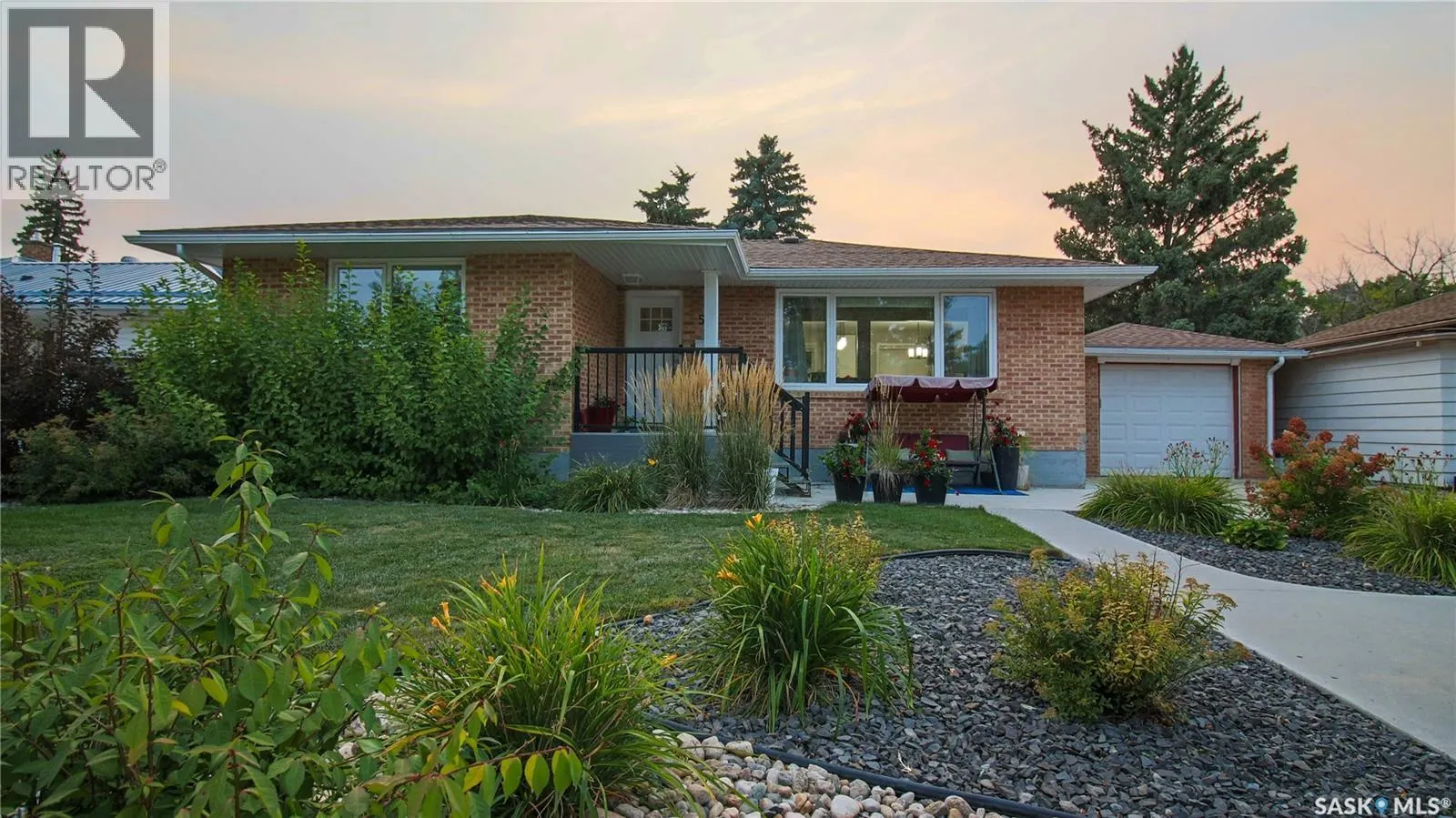 58 Lamont CRESCENT