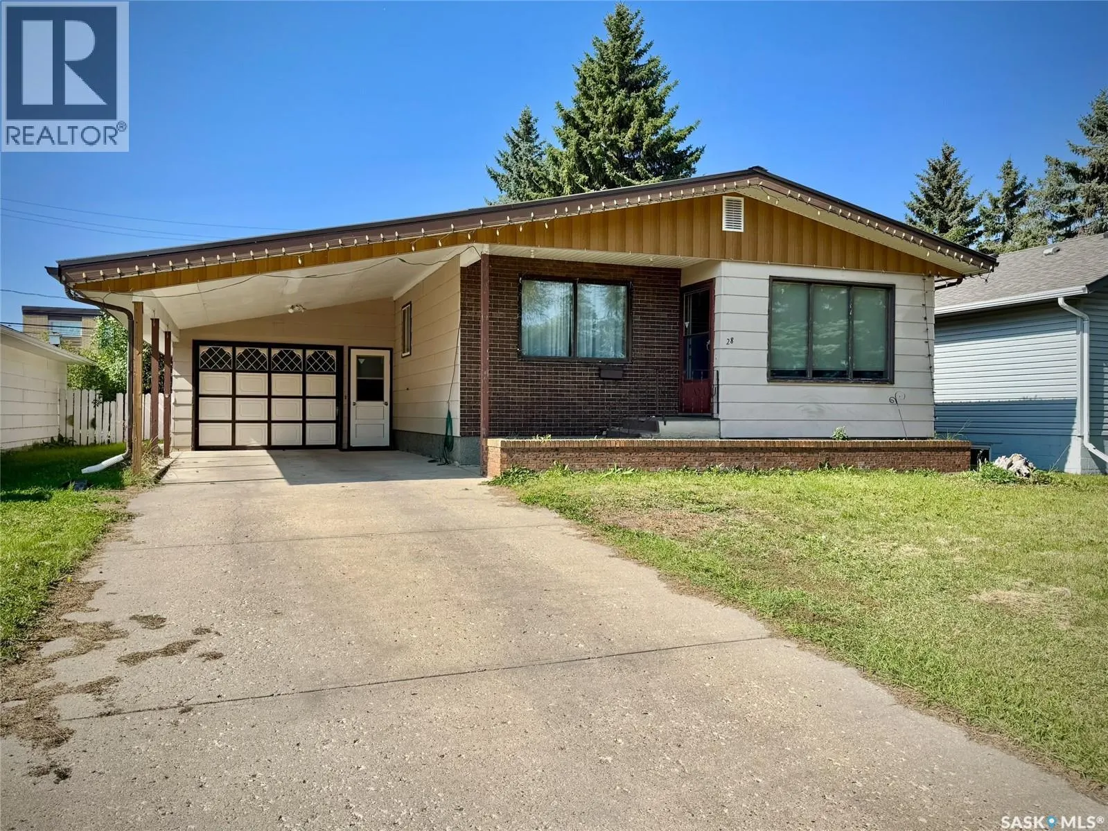 28 Clarke AVENUE