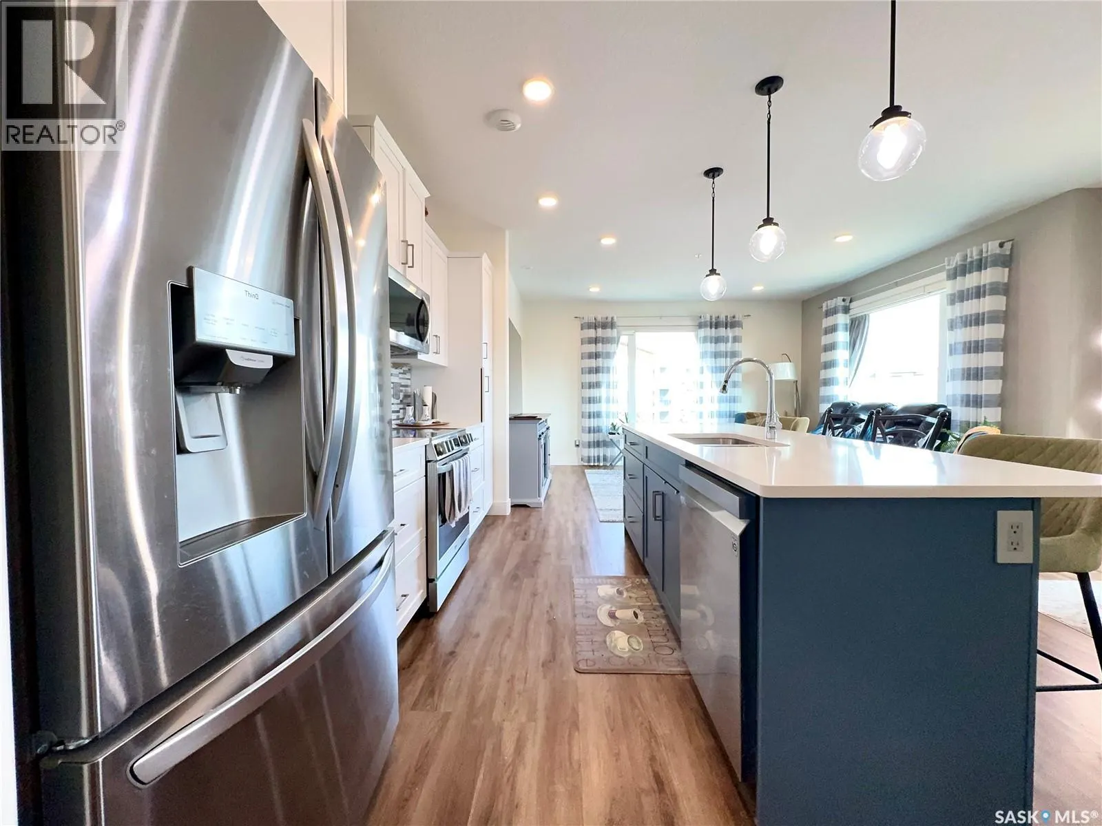 232 105 Willis CRESCENT