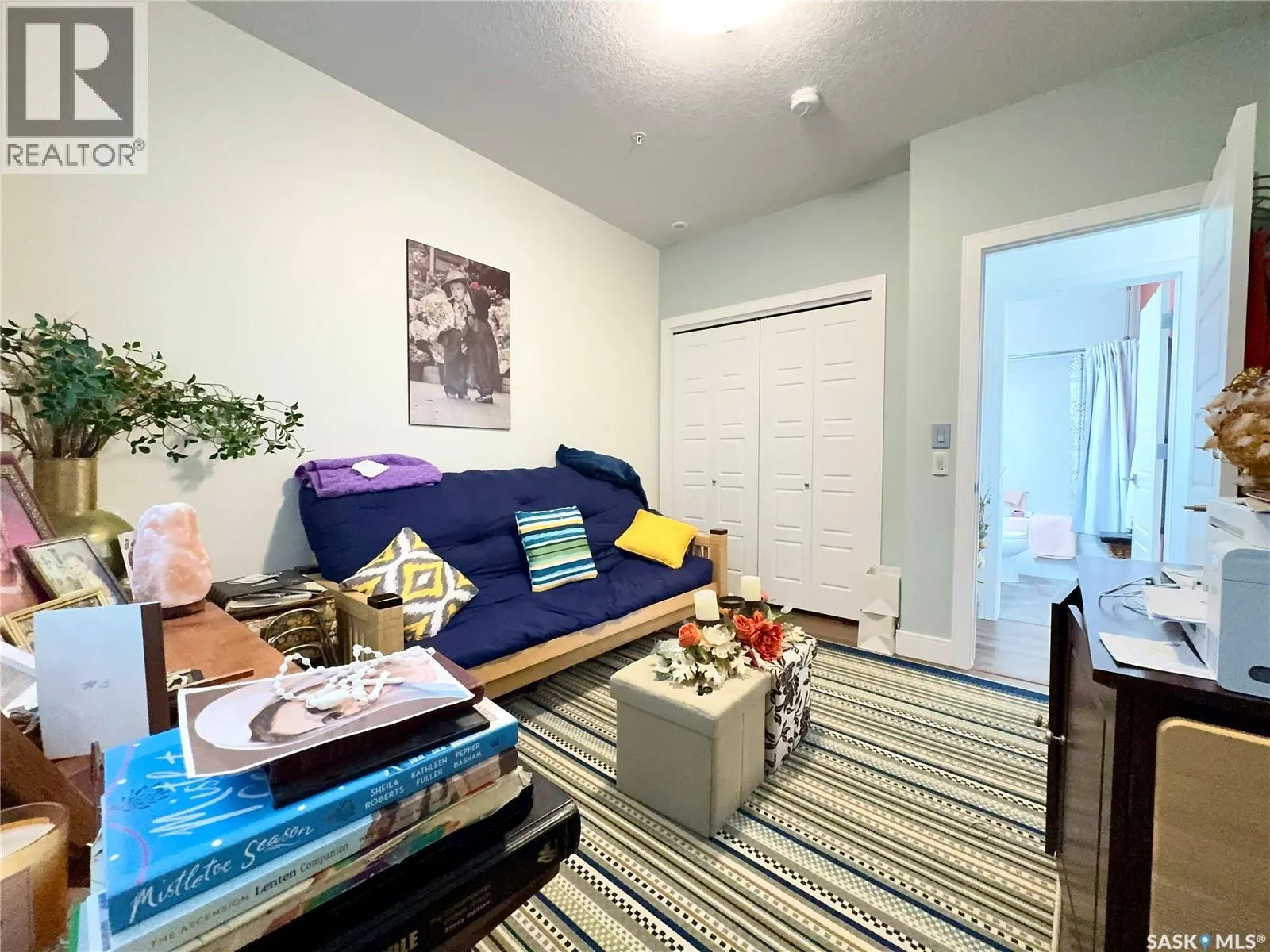 232 105 Willis CRESCENT